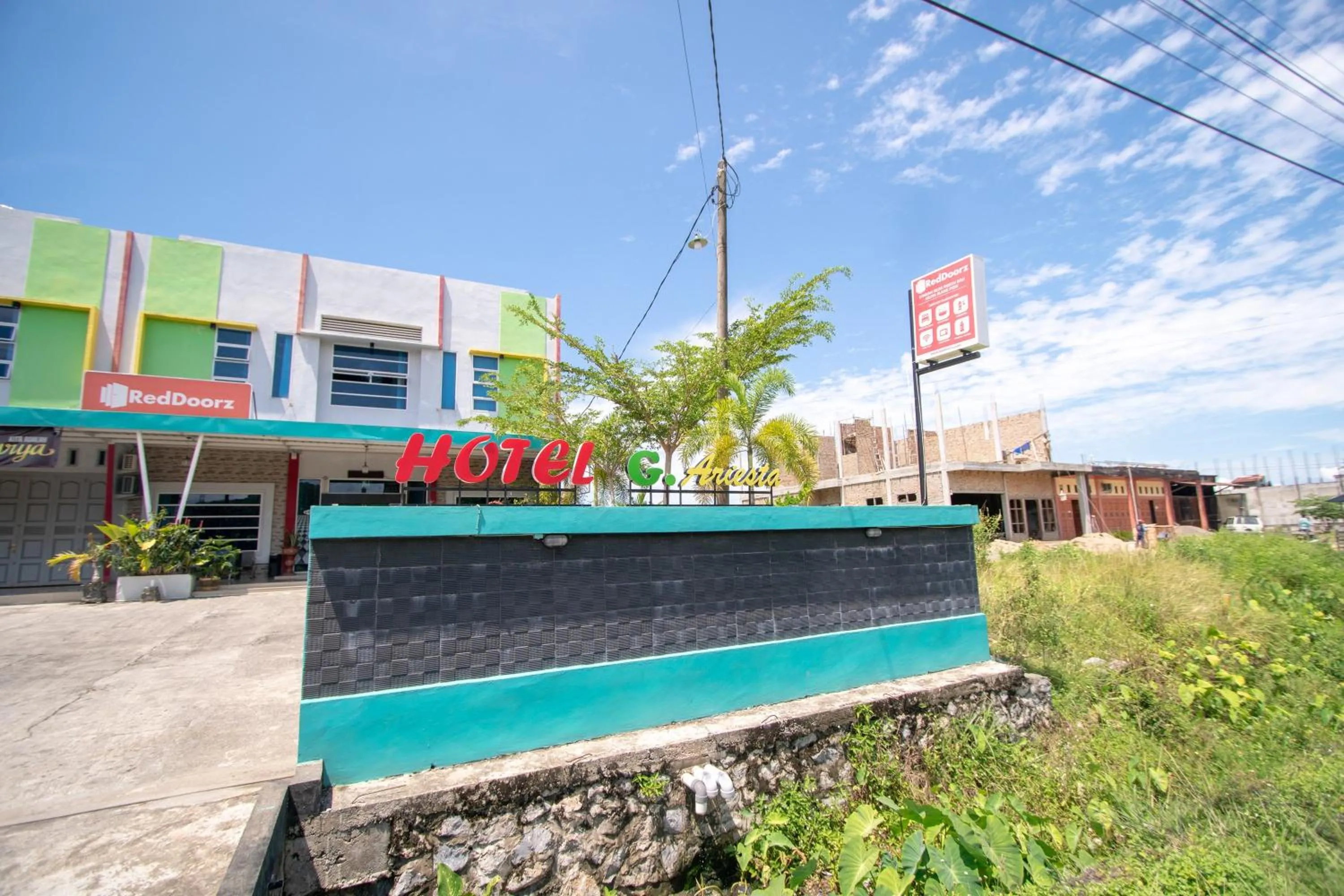 Property building in RedDoorz Syariah near Pantai Bali Abdya Blang Pidie