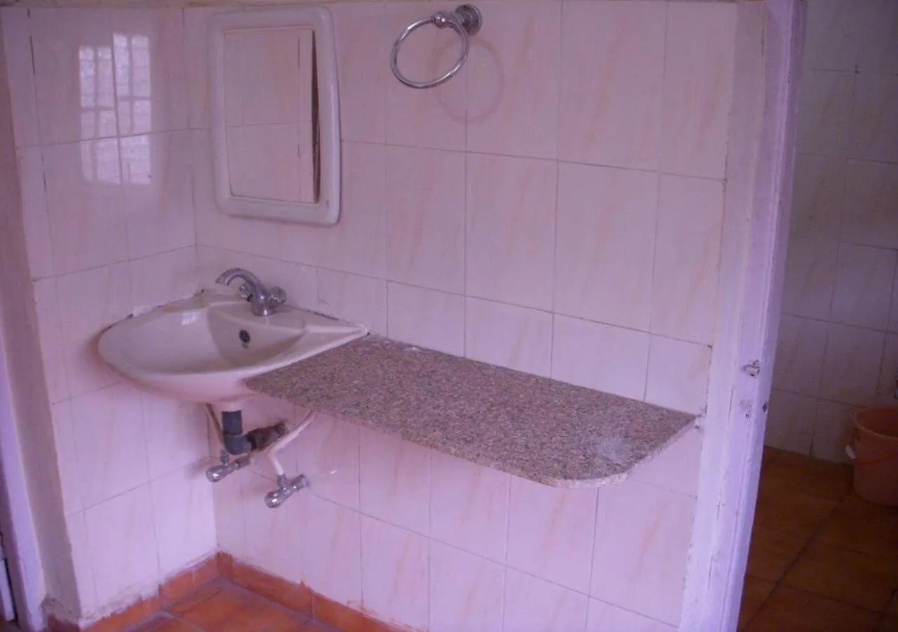 Bathroom in Hotel Grand Barrack