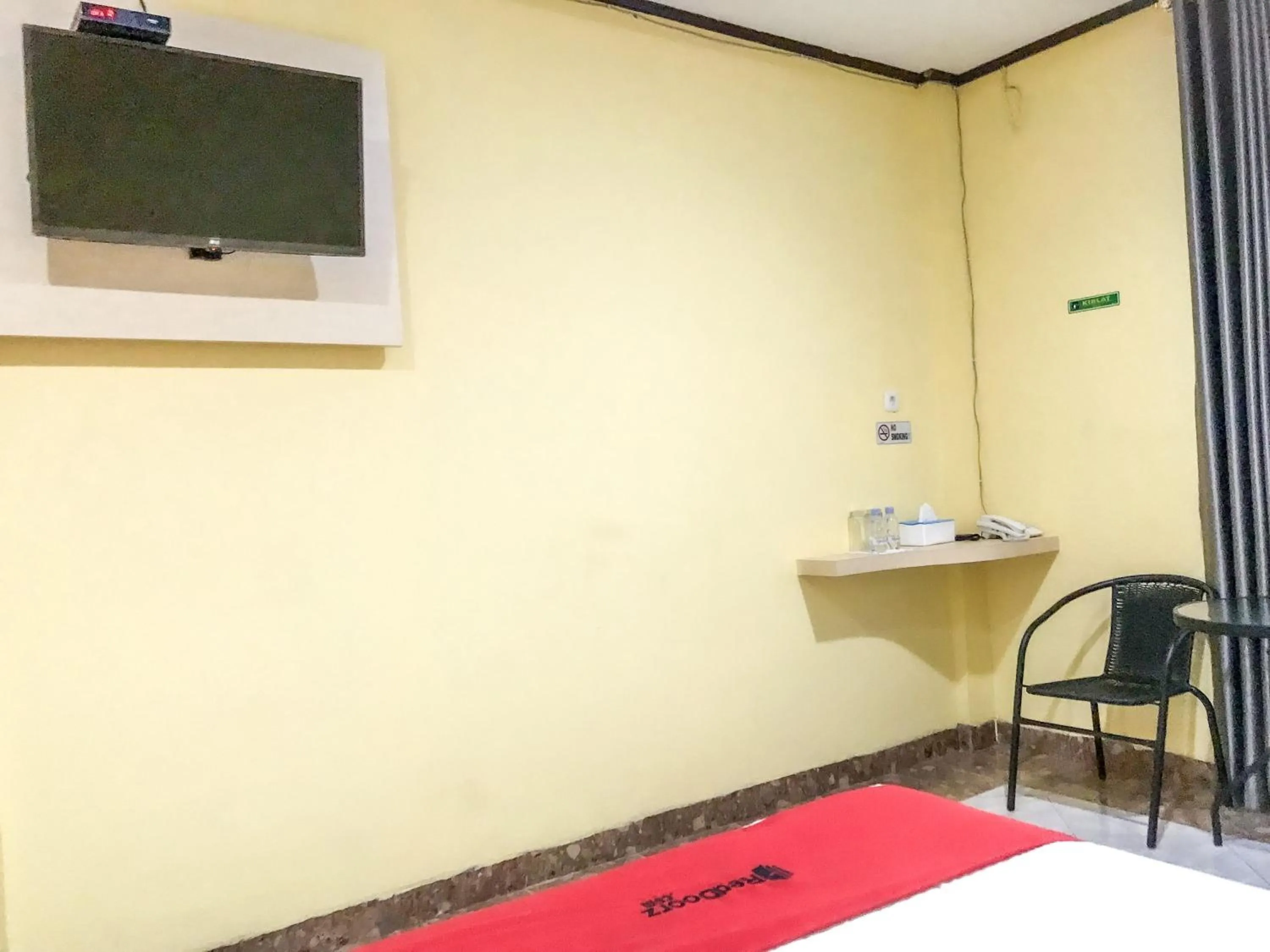 RedDoorz @ Gerson Hotel Abepura