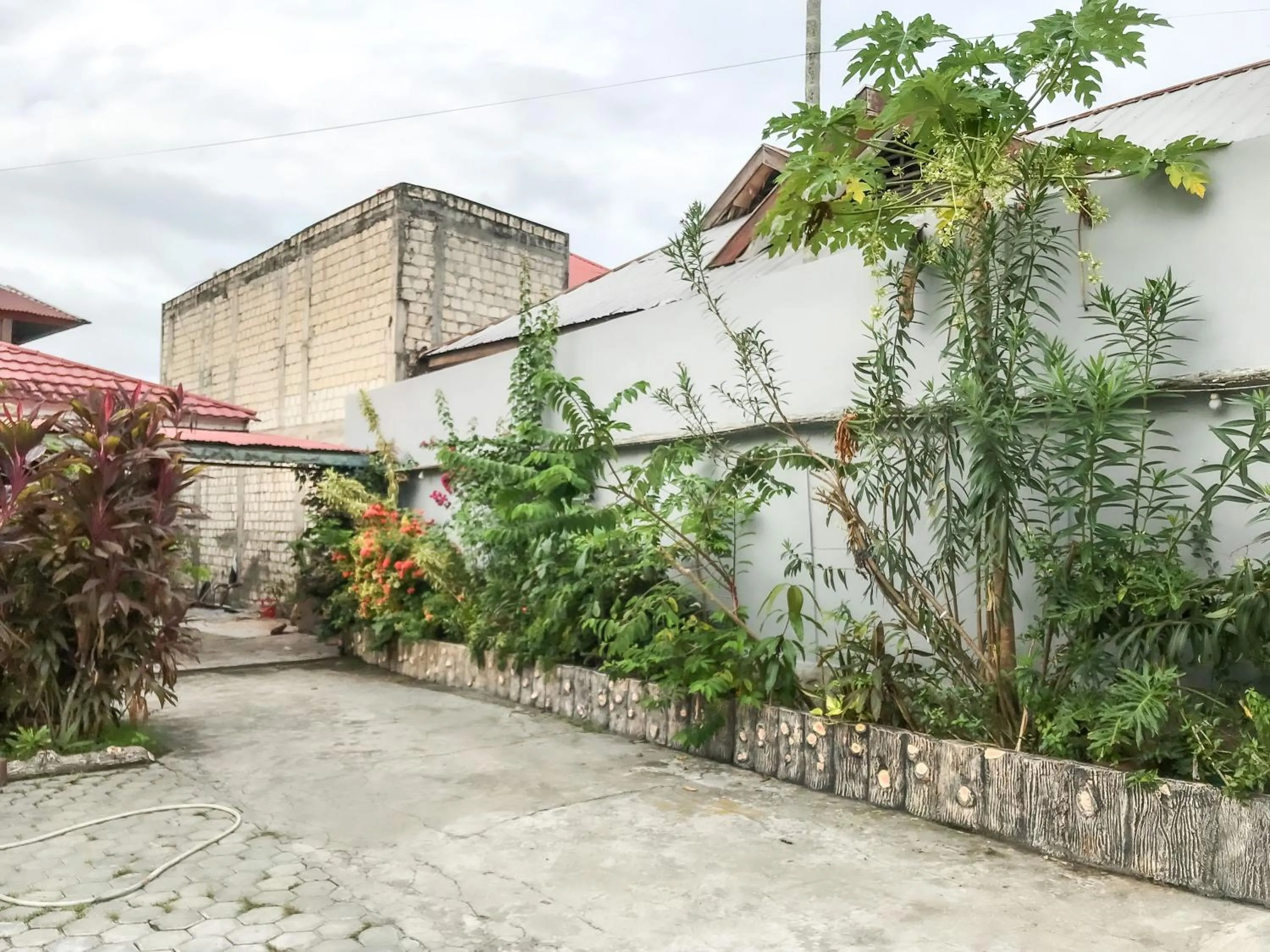 RedDoorz @ Gerson Hotel Abepura