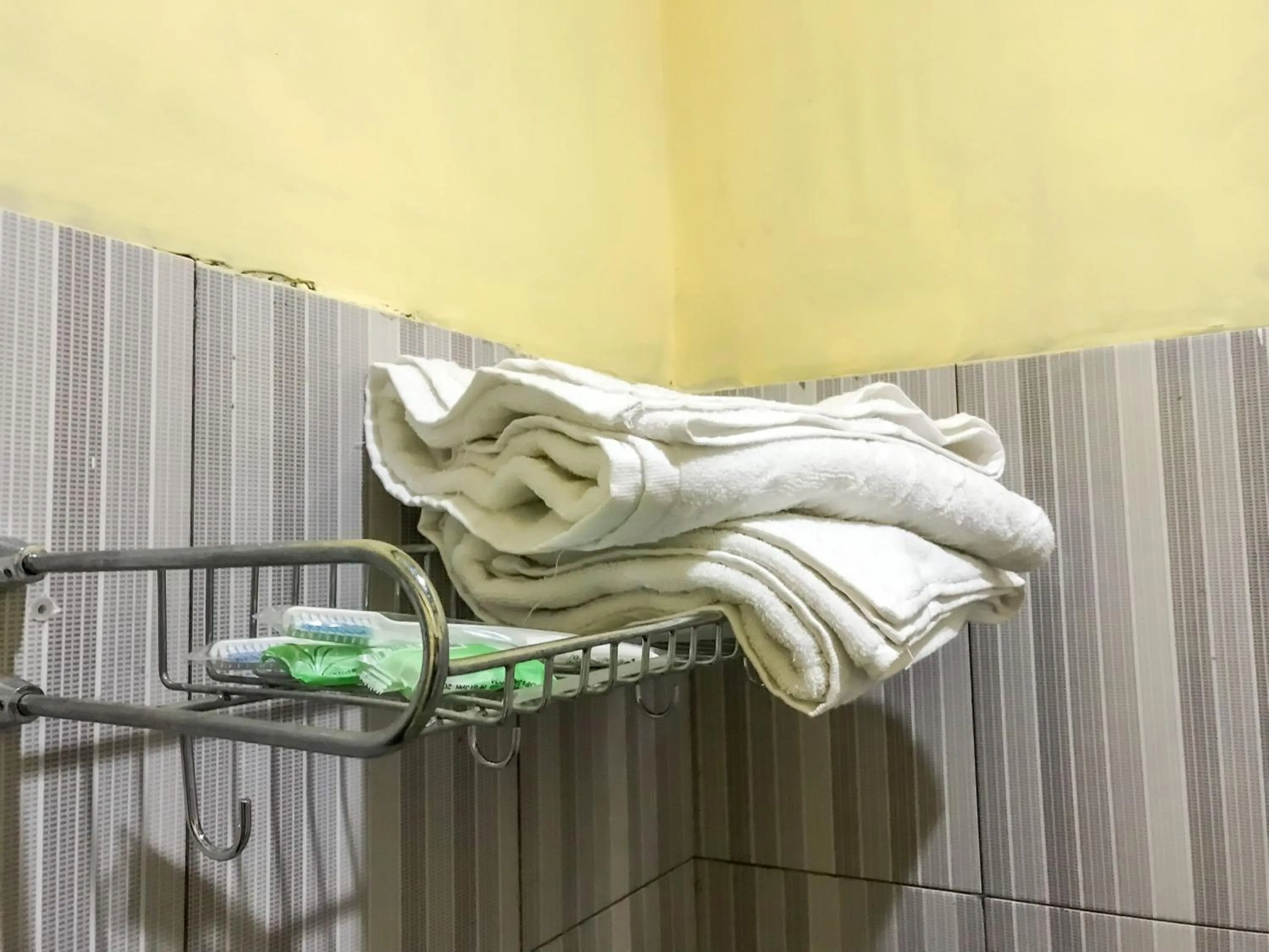 RedDoorz @ Gerson Hotel Abepura