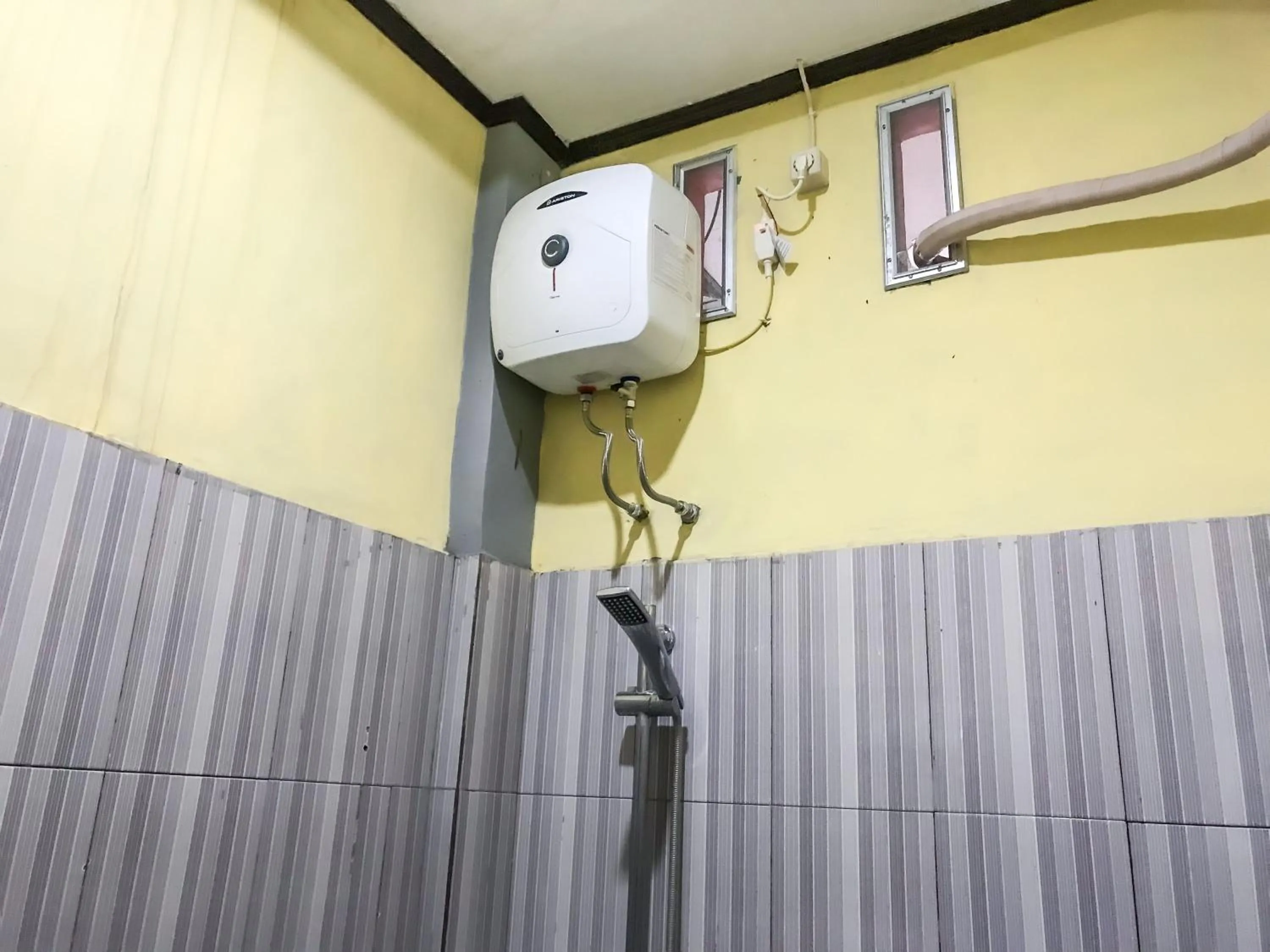 RedDoorz @ Gerson Hotel Abepura