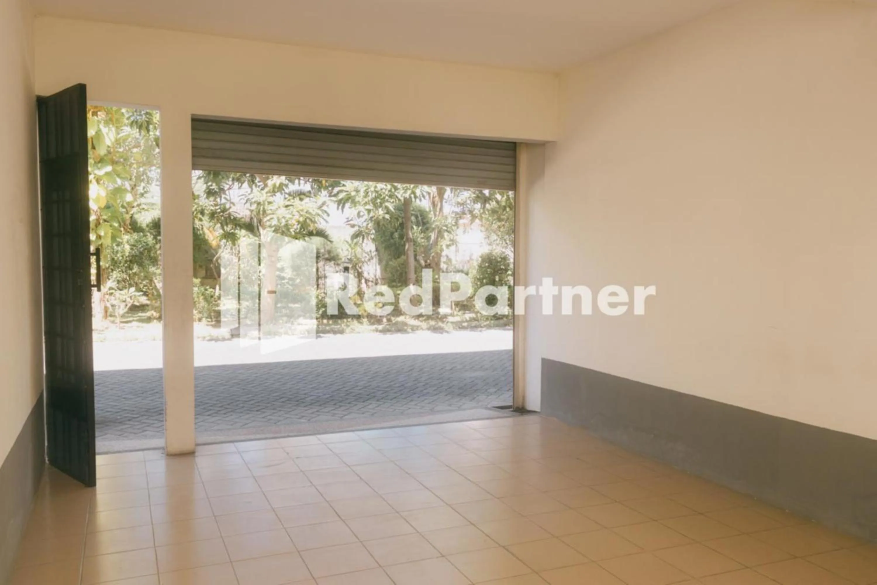 Property building in Pits Hotel Mitra RedDoorz near Atom Mall