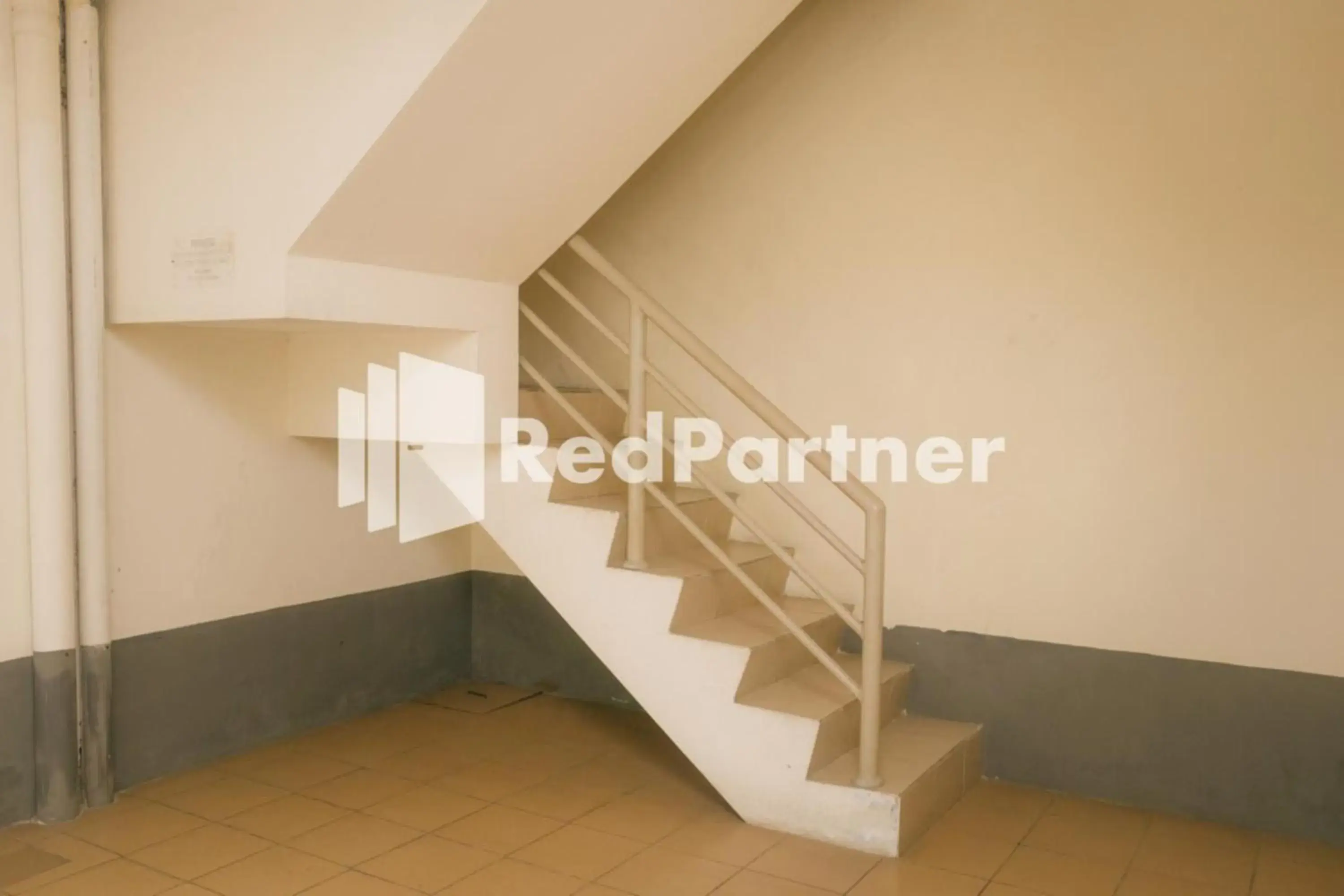 Property building in Pits Hotel Mitra RedDoorz near Atom Mall Property building in Pits Hotel Mitra RedDoorz near Atom Mall