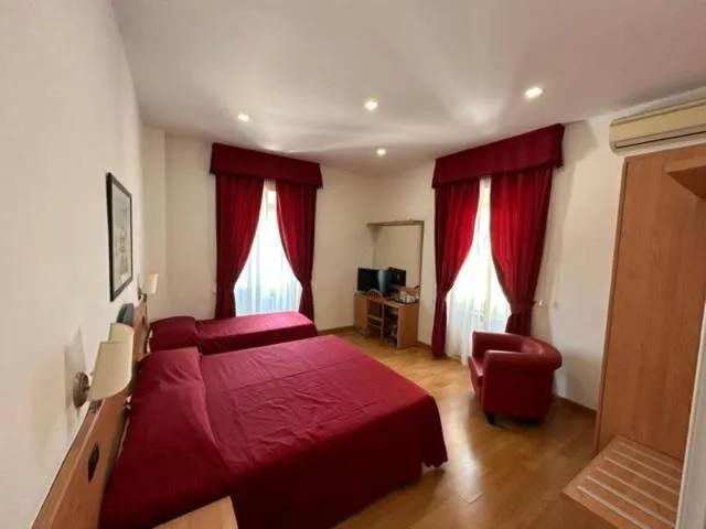 Bed in Hotel L'Isola