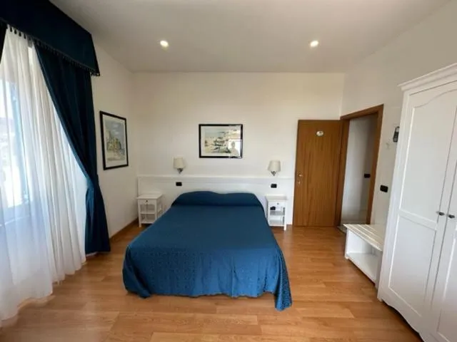 Bed in Hotel L'Isola