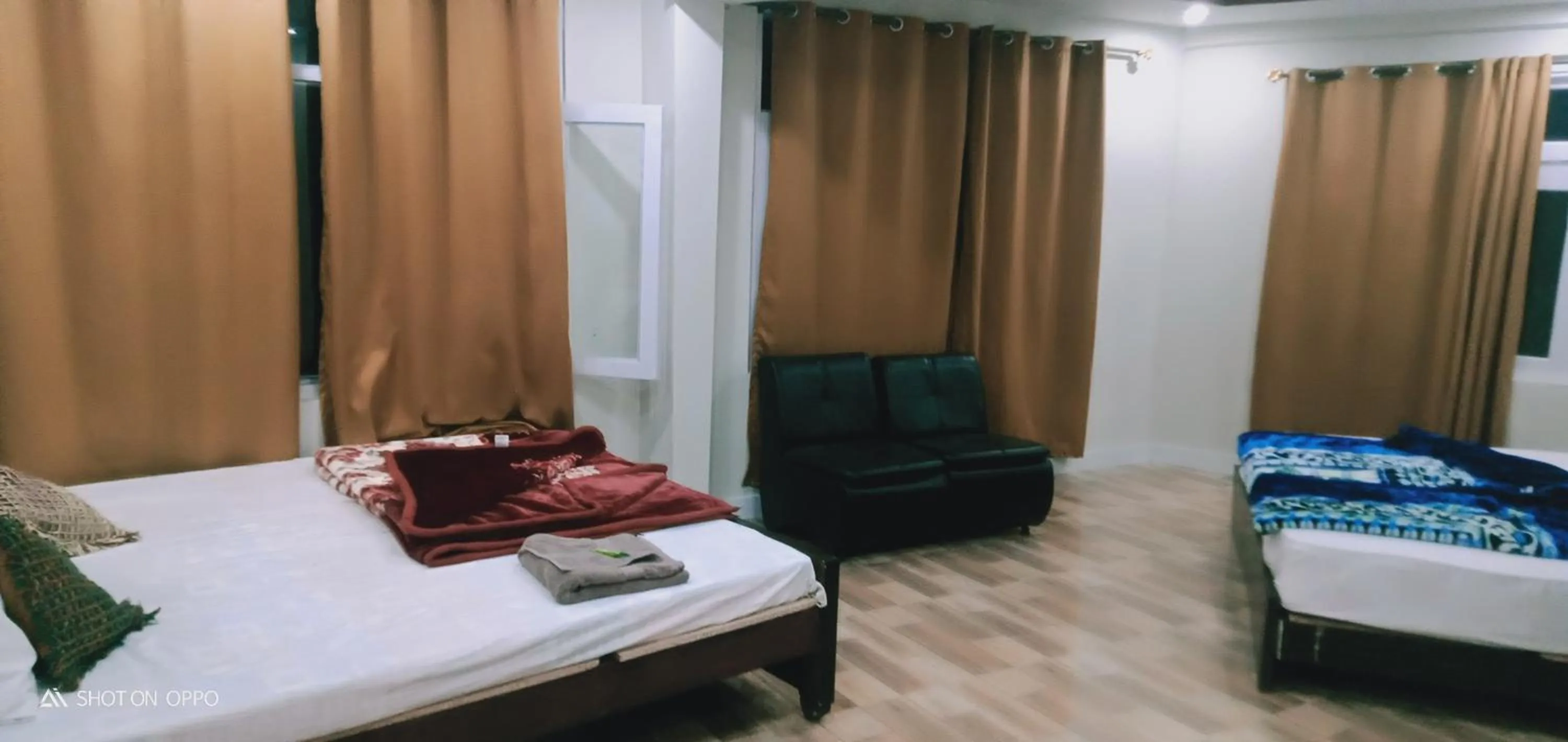 Bed in Hotel Saspolo skardu