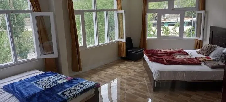 Bed in Hotel Saspolo skardu