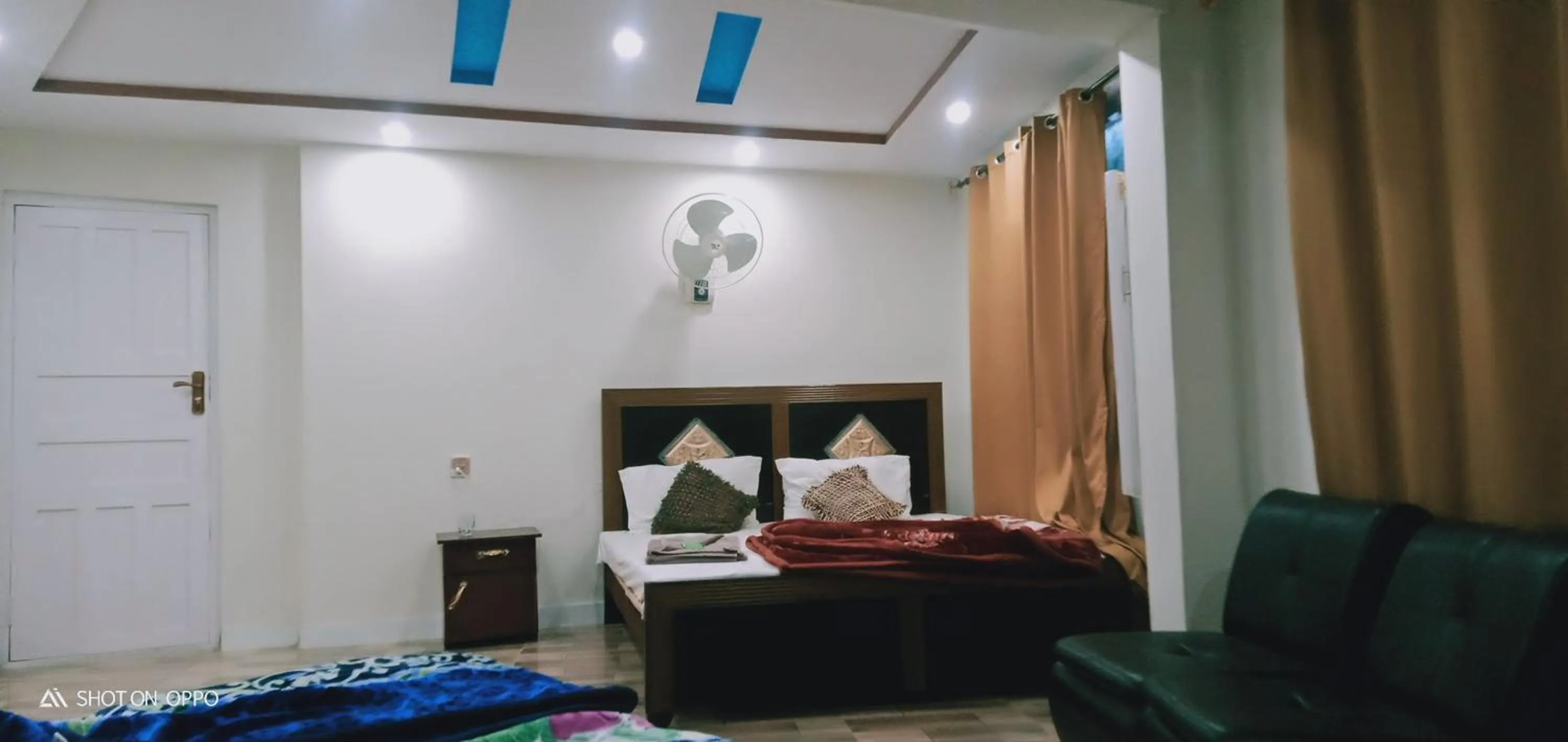 Bed in Hotel Saspolo skardu