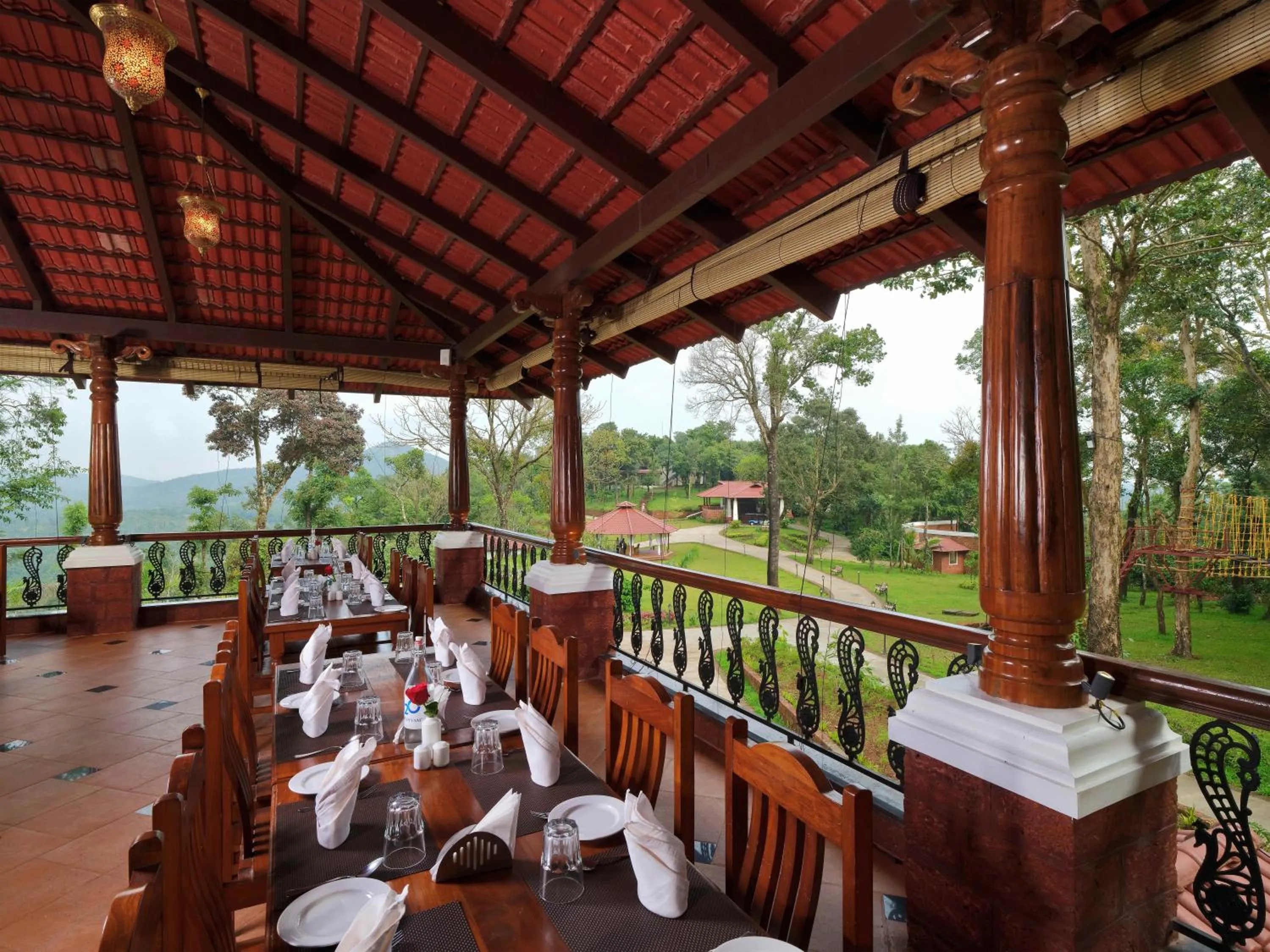 Restaurant/places to eat in Trishvam Tapovana