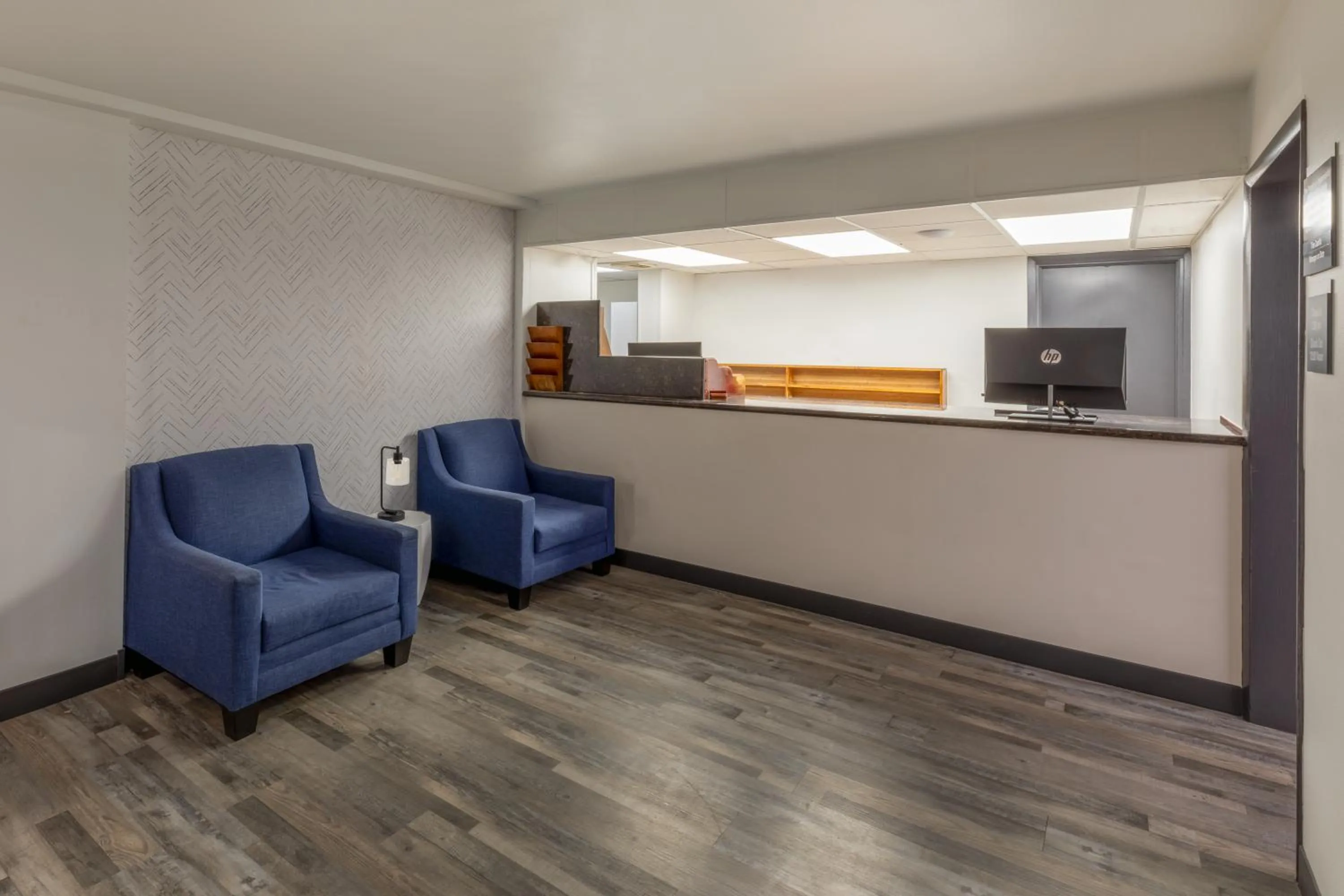 Lobby or reception in Super 8 by Wyndham Laredo