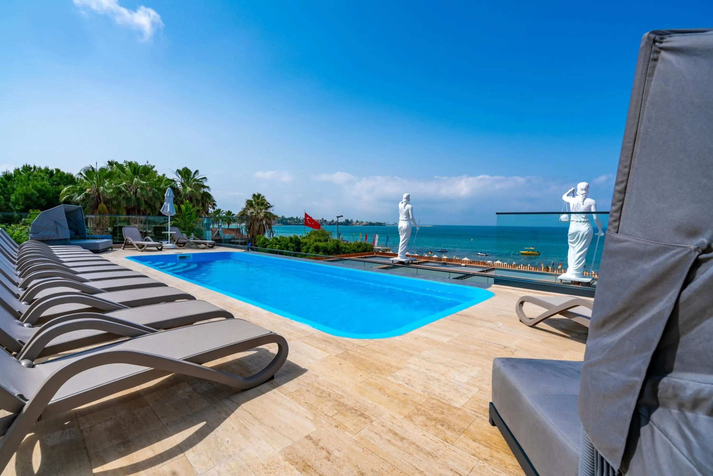 Swimming Pool in Golden Star Hotel