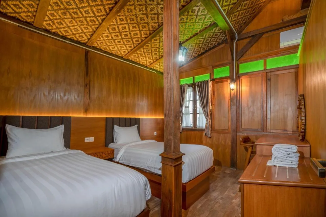 Bed in Hadipriyanto Homestay