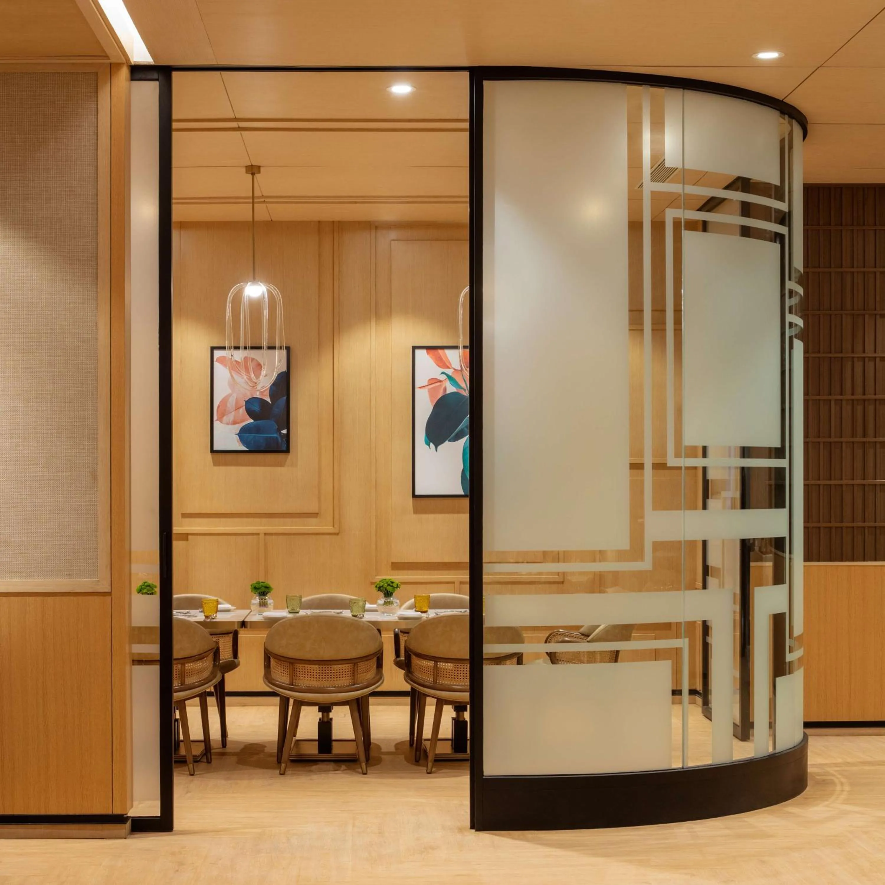 Restaurant/places to eat in Hyatt Regency Trivandrum