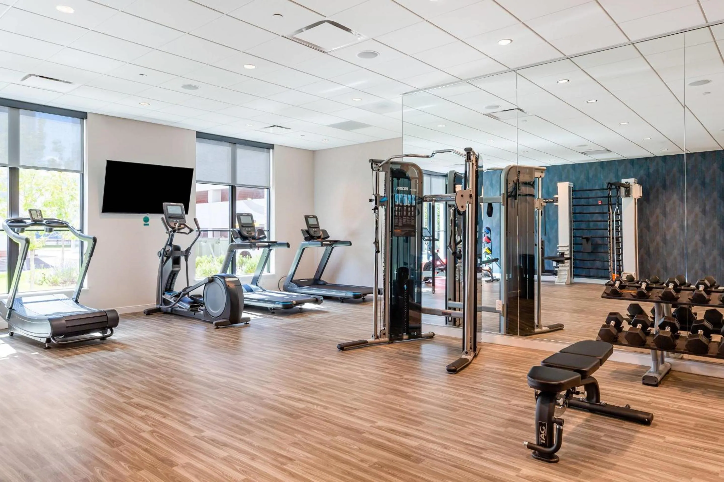 Fitness centre/facilities in Cambria Hotel New Haven University Area