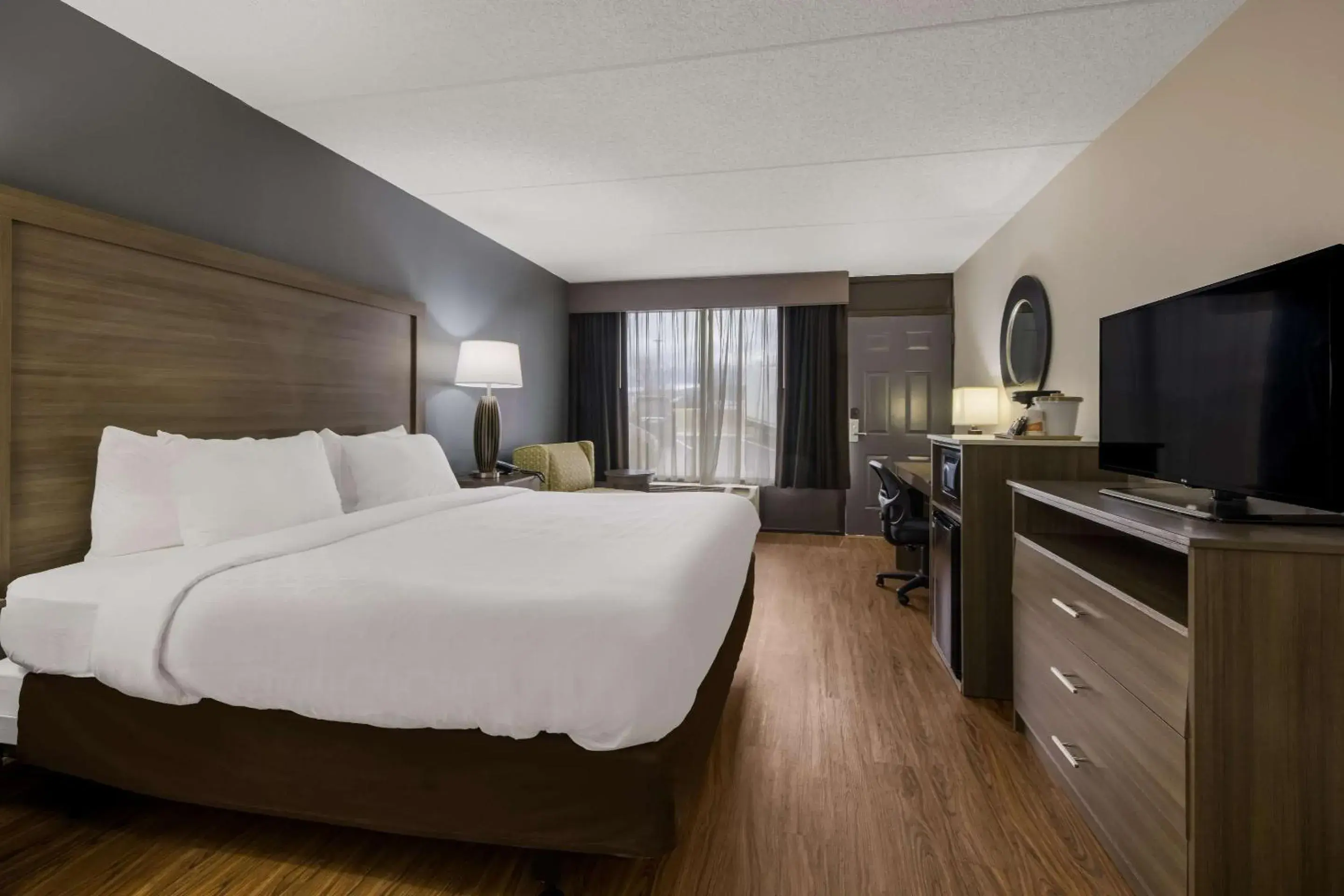 Bedroom, Bed in Quality Inn Asheville Airport Bedroom, Bed in Quality Inn Asheville Airport