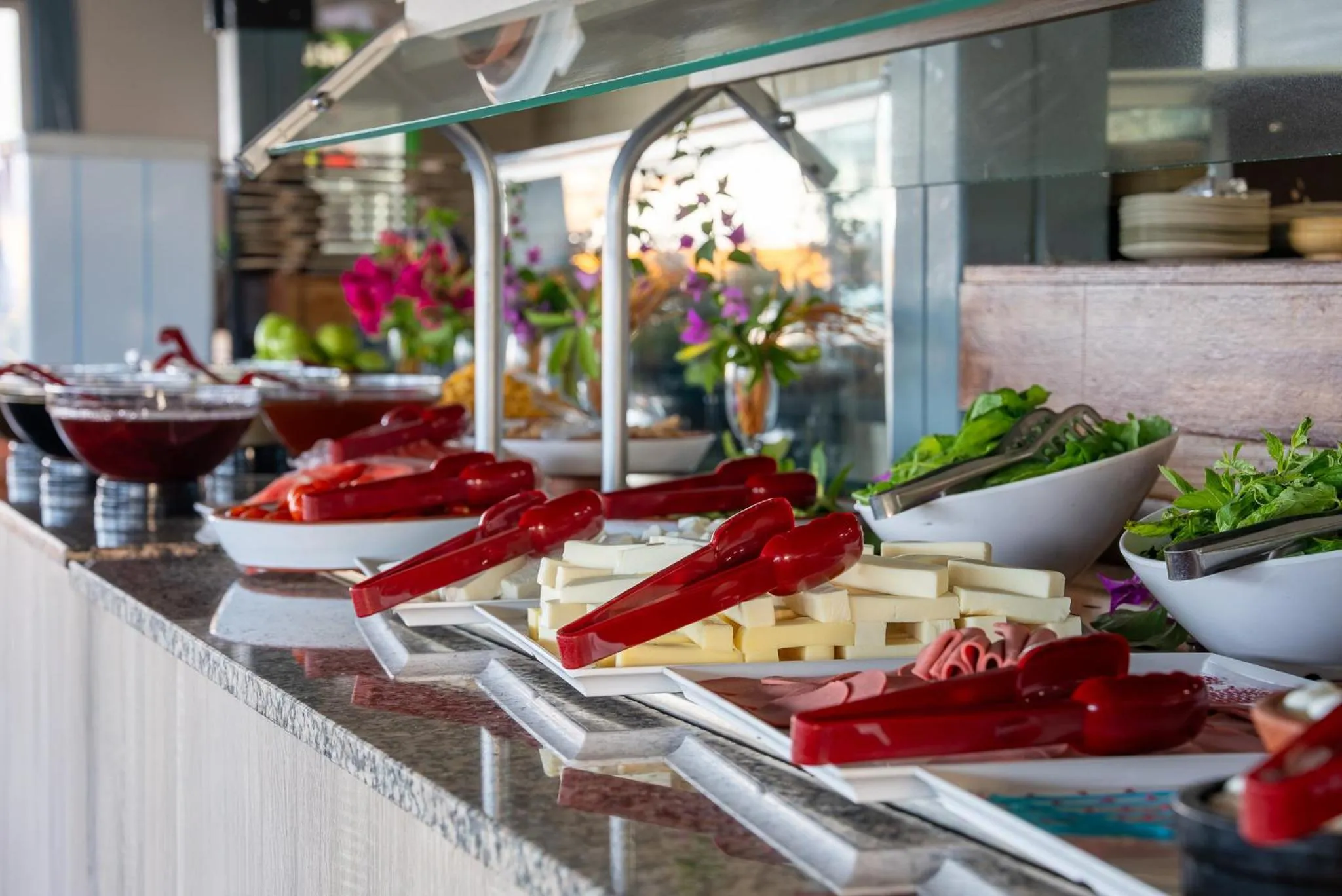 Food and drinks in Side Beach Club