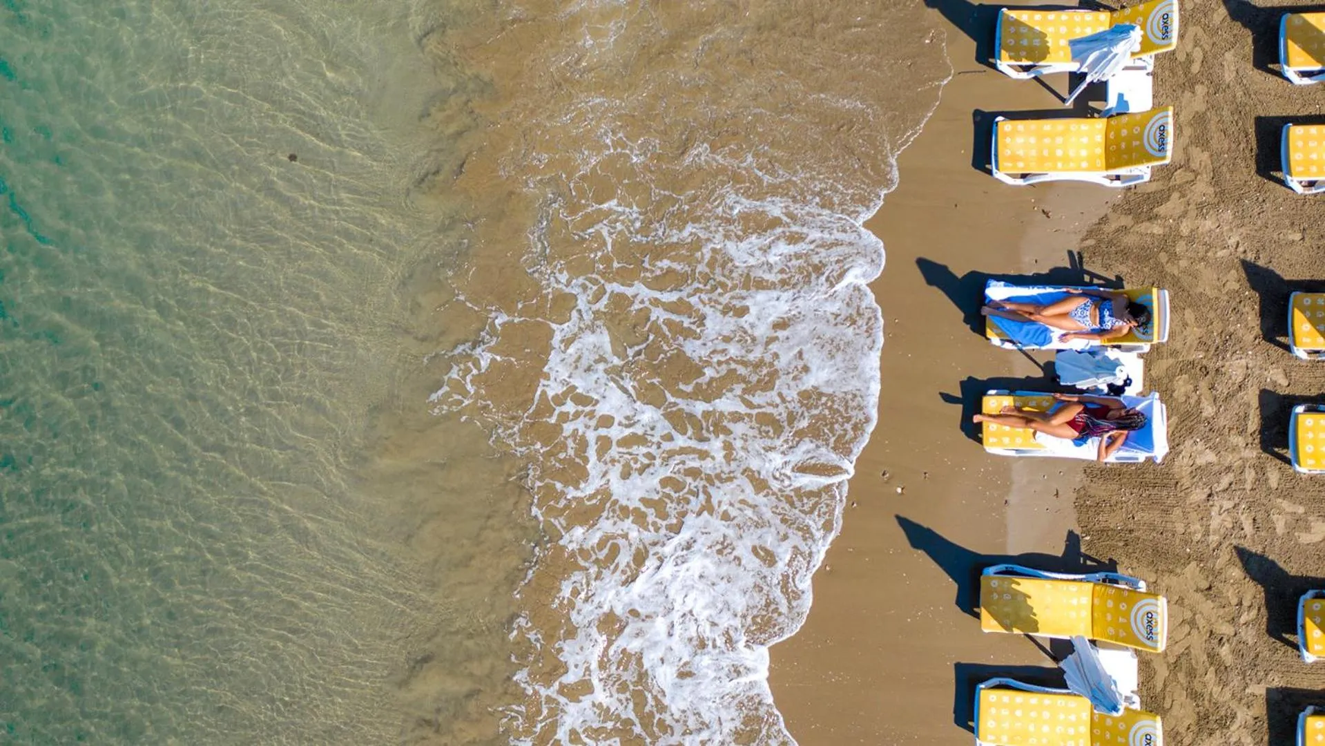 Communal lounge/ TV room in Side Beach Club