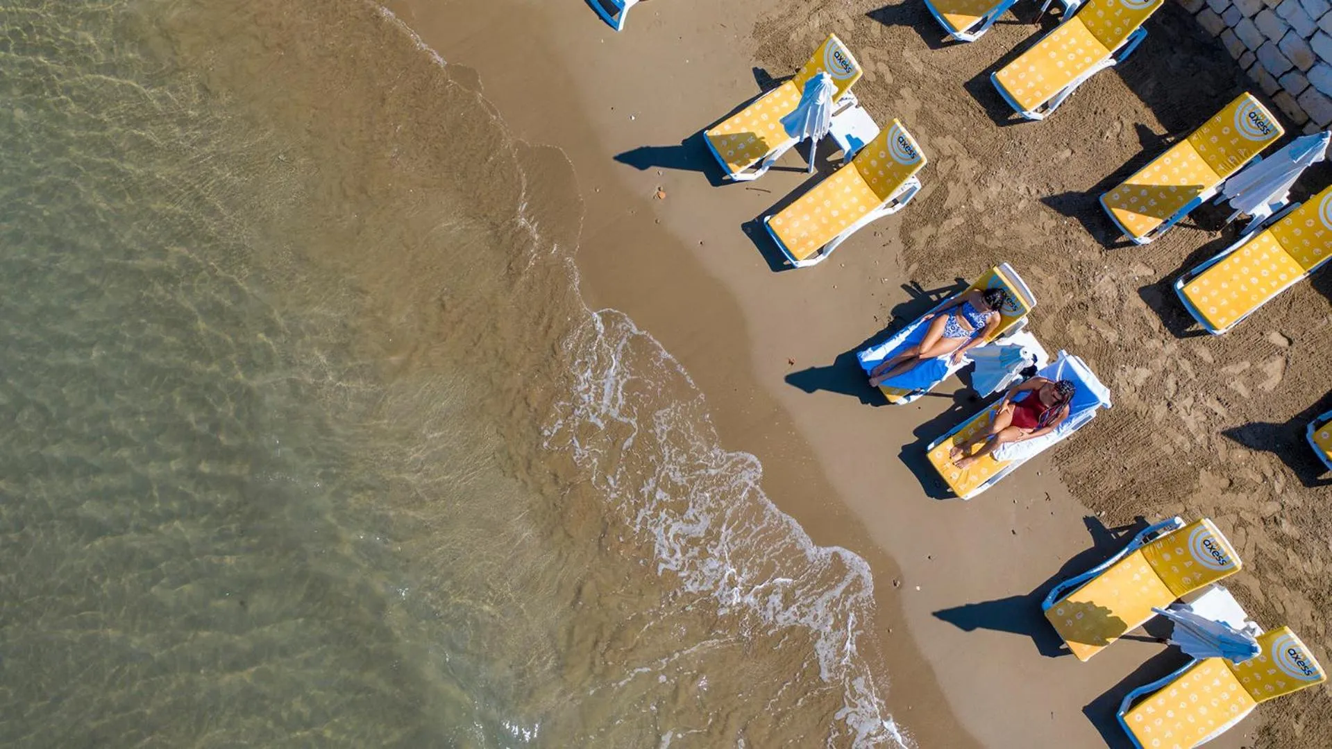 Day in Side Beach Club