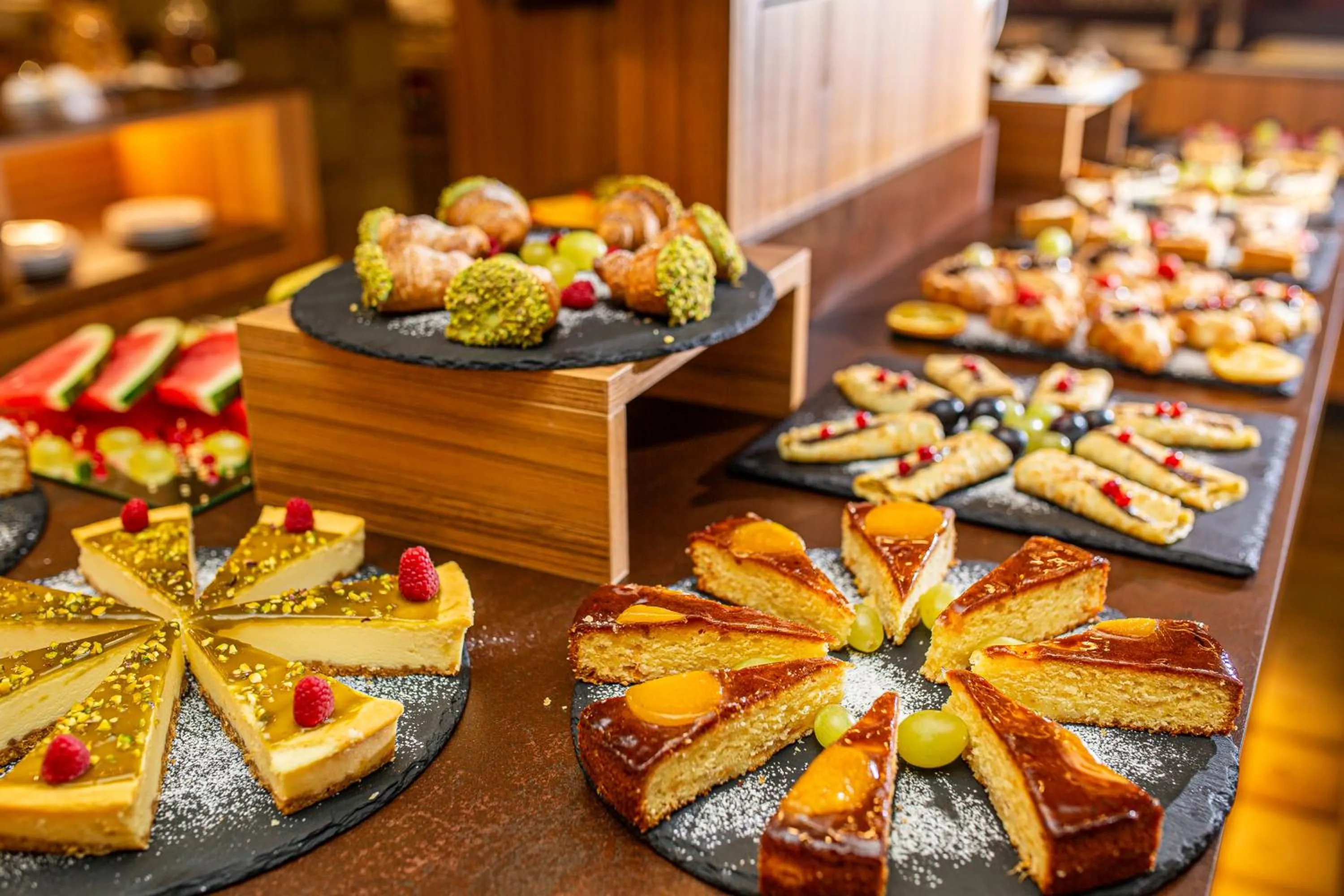 Restaurant/places to eat in Hotel Argentina