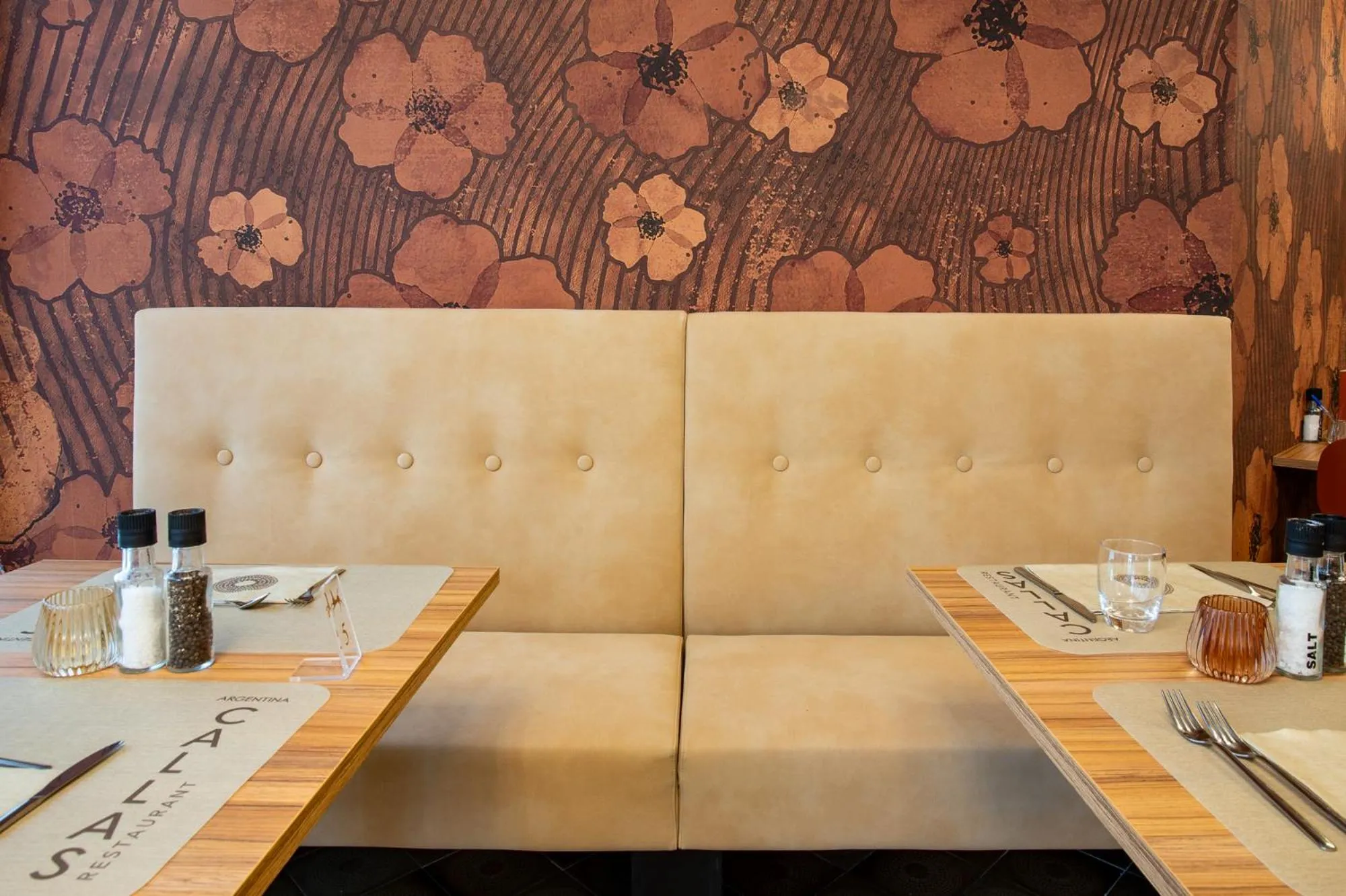 Restaurant/places to eat in Hotel Argentina