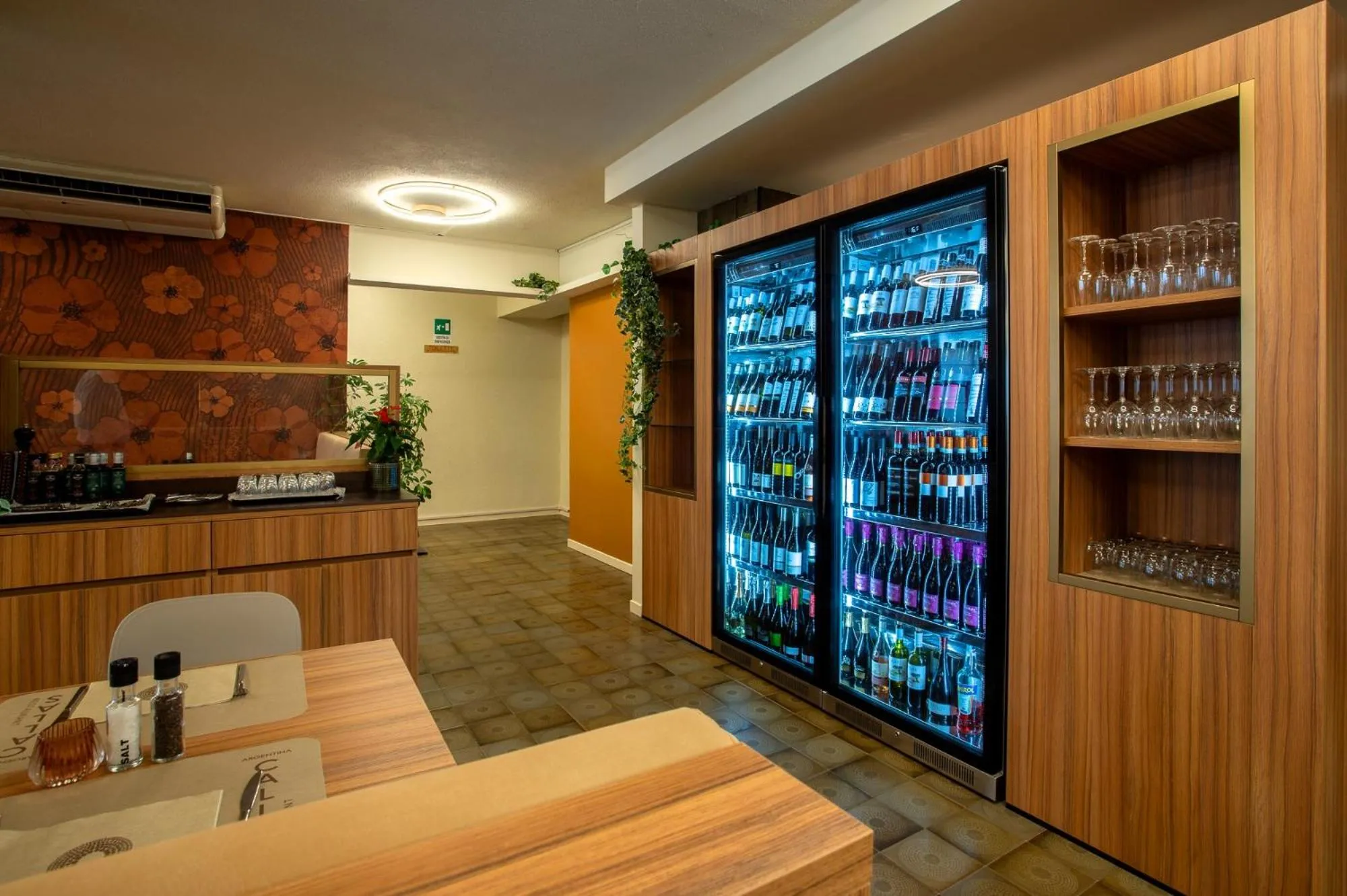 Restaurant/places to eat in Hotel Argentina