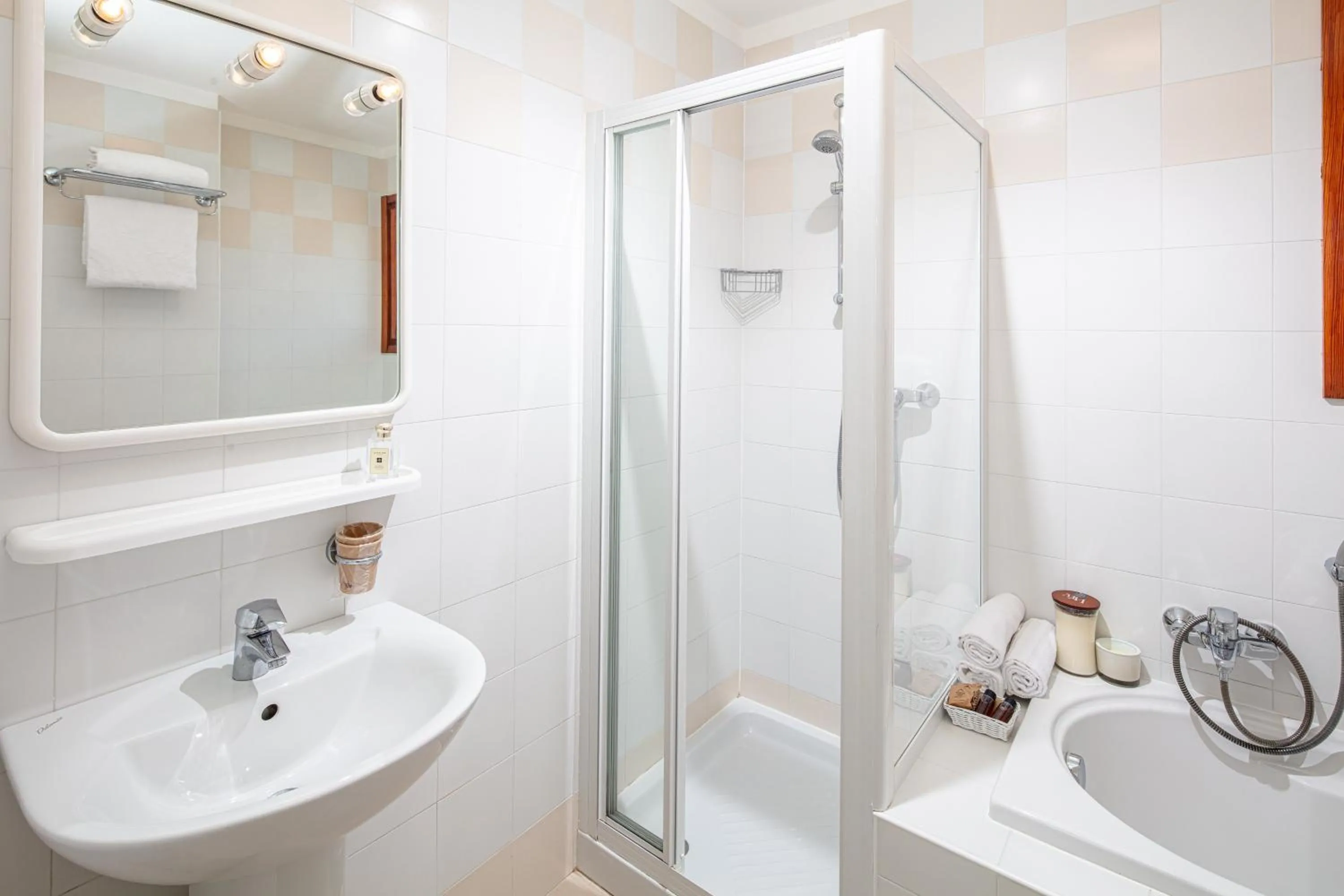 Restaurant/places to eat in Hotel Argentina