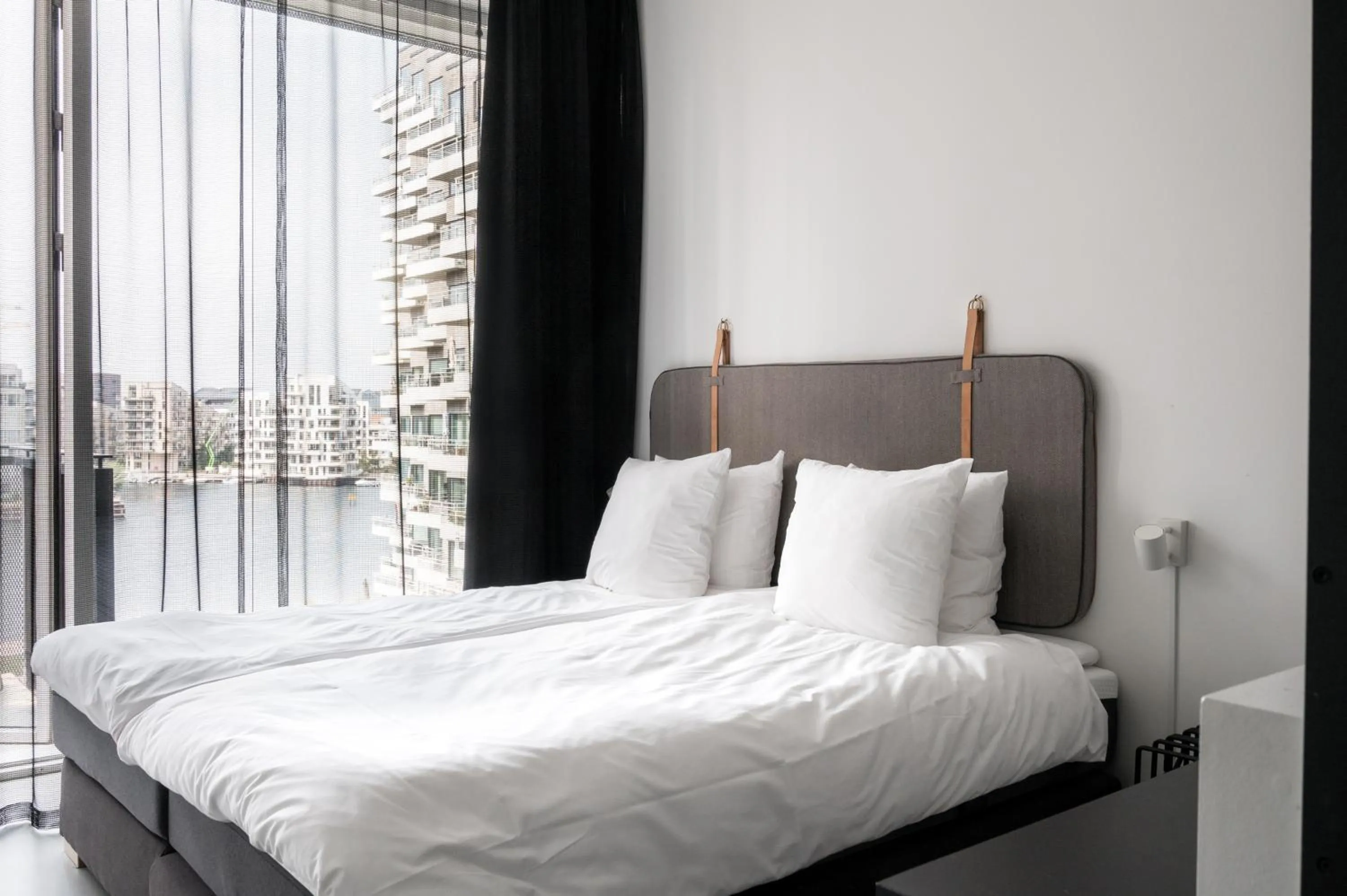 Bedroom, Bed in The Pier Ateliers by Daniel&Jacob's