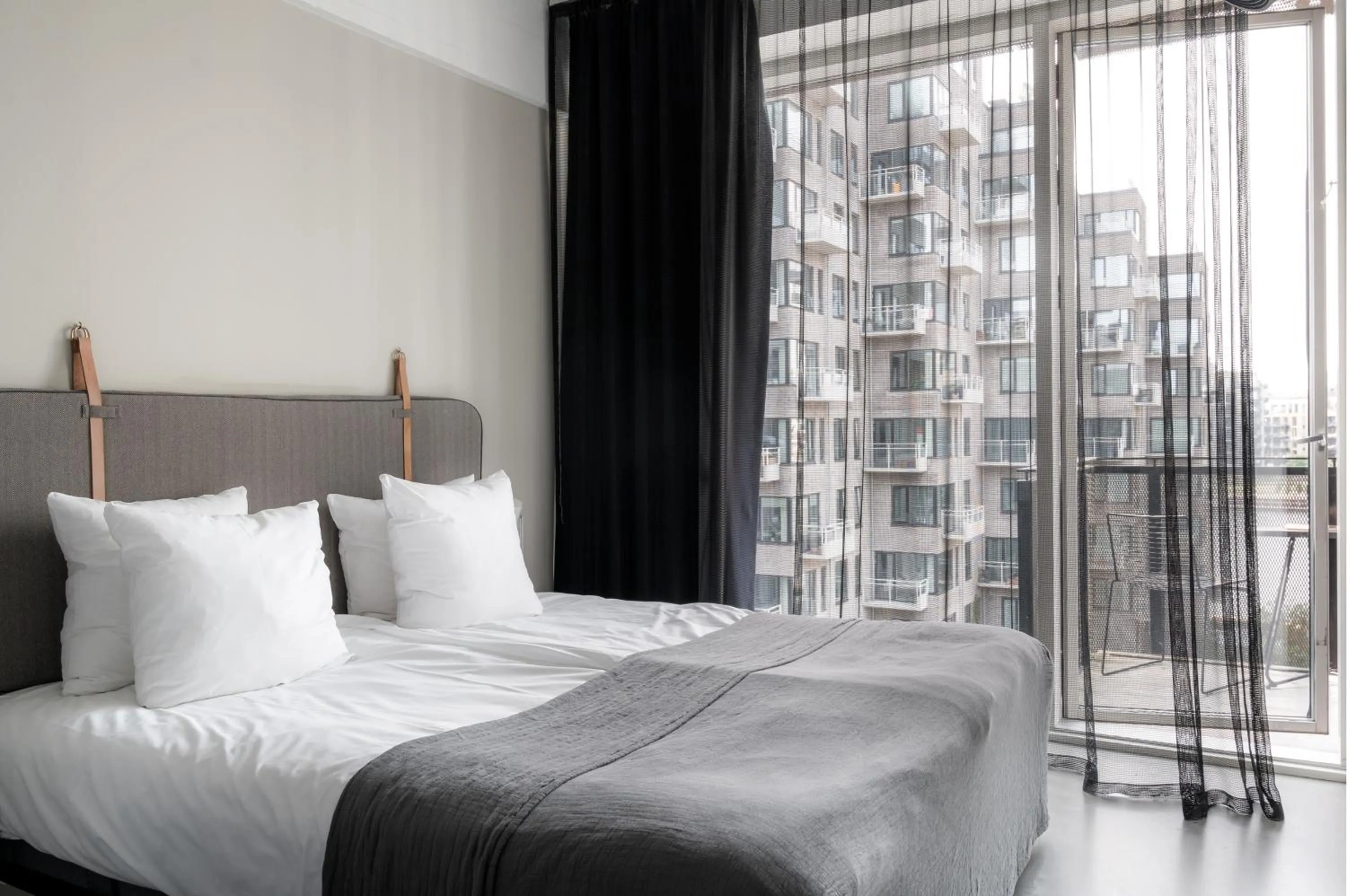 Bedroom, Bed in The Pier Ateliers by Daniel&Jacob's