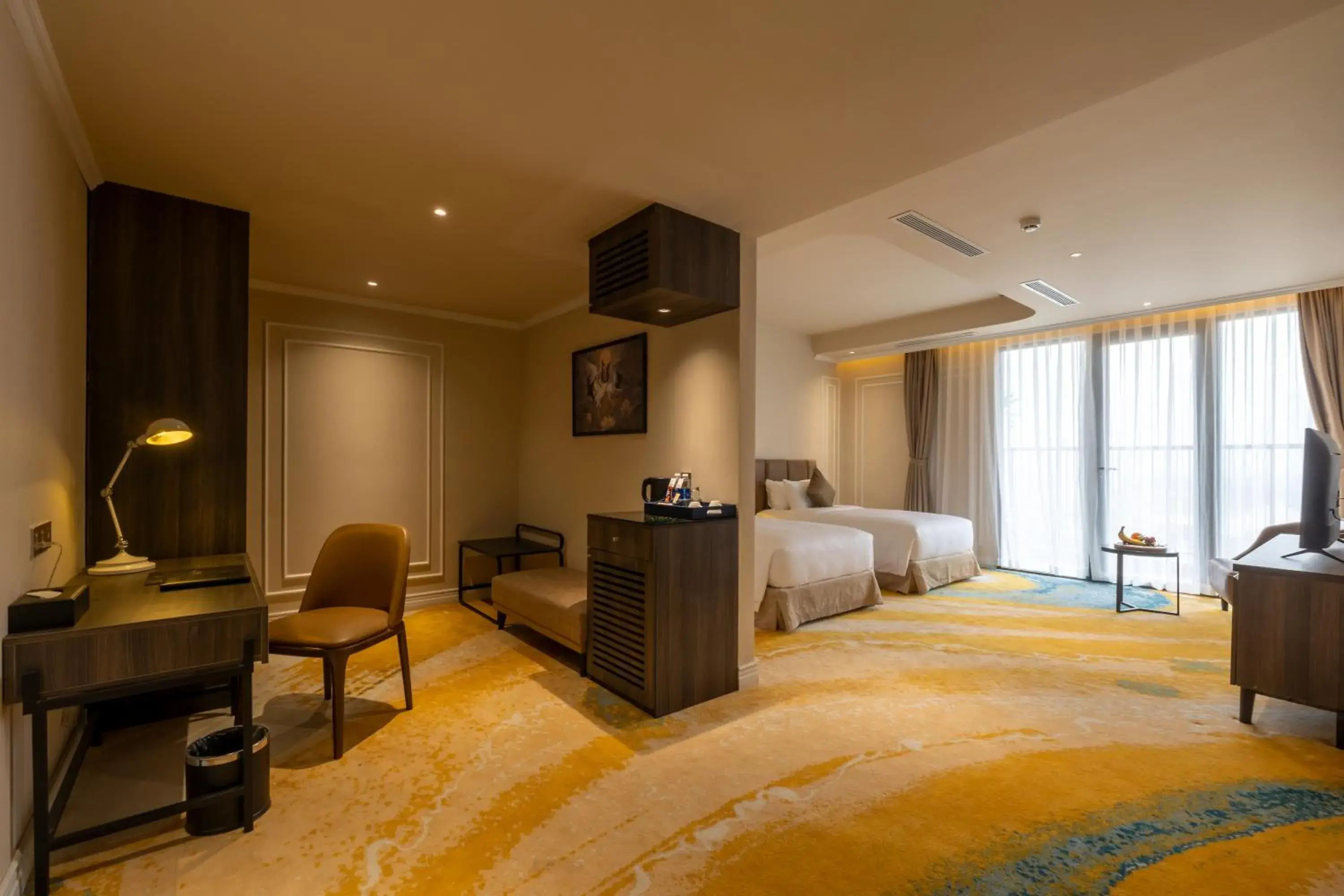 Premier Twin Room with Balcony + Free Shuttle Bus To City Center in La Vela Hue Hotel Premier Twin Room with Balcony + Free Shuttle Bus To City Center in La Vela Hue Hotel
