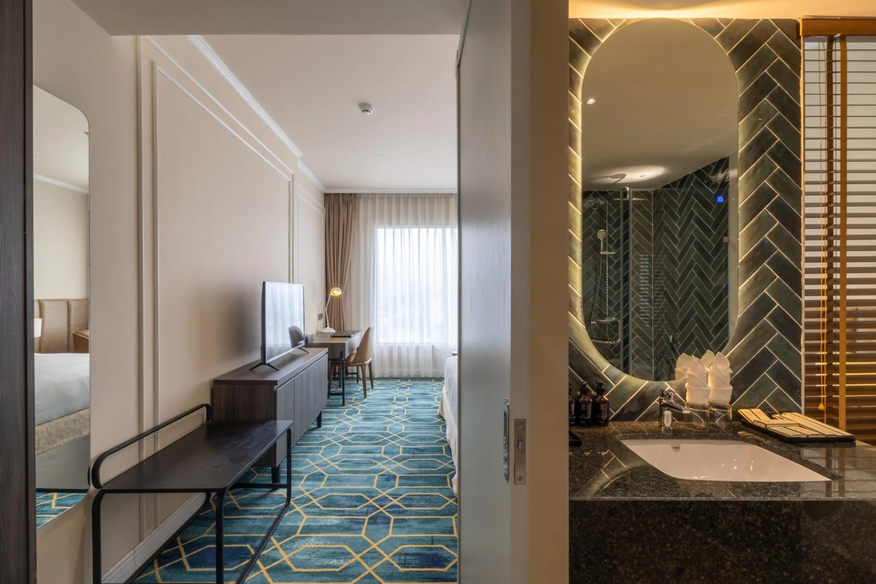 Bathroom in La Vela Hue Hotel