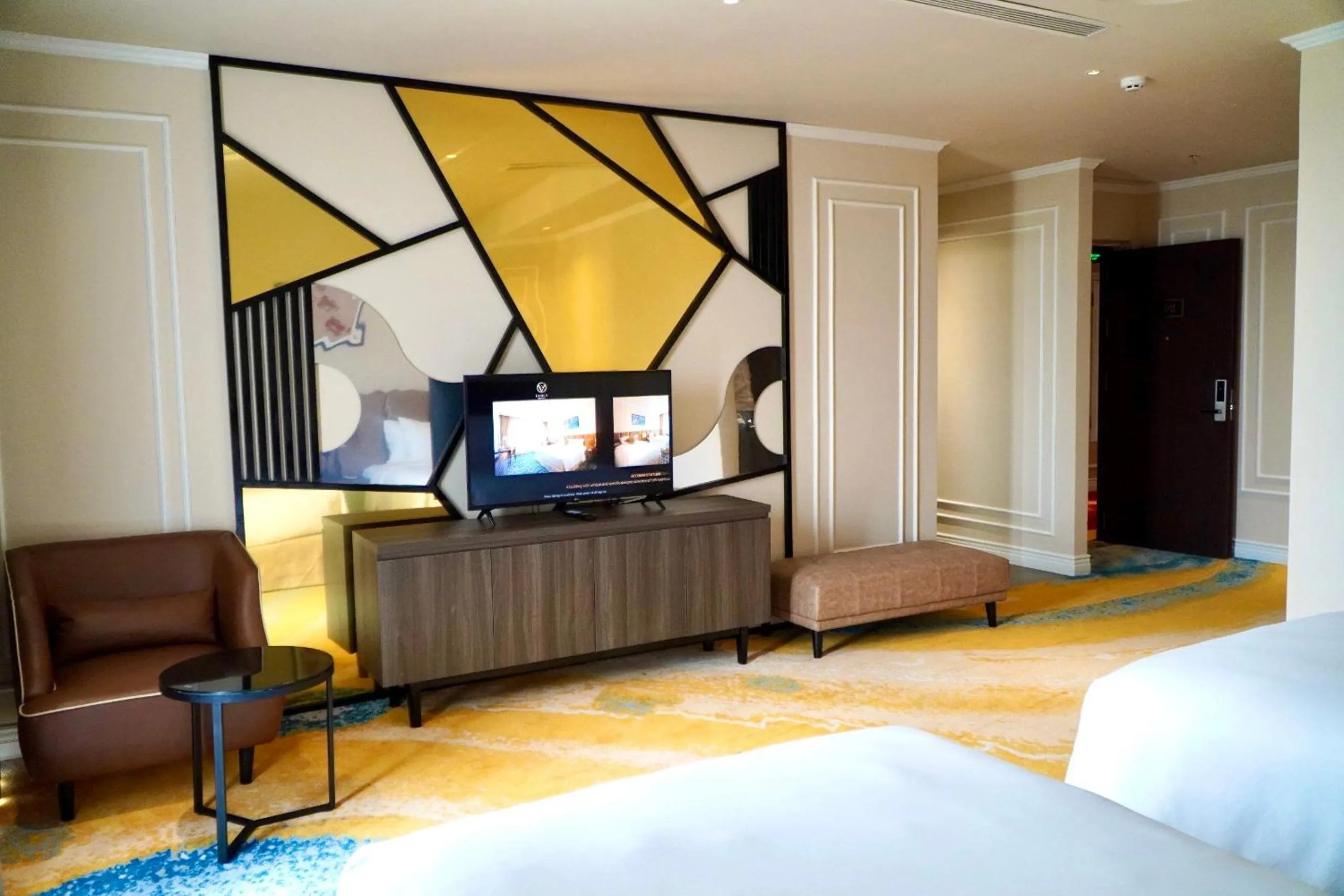 Bedroom, Bed in La Vela Hue Hotel