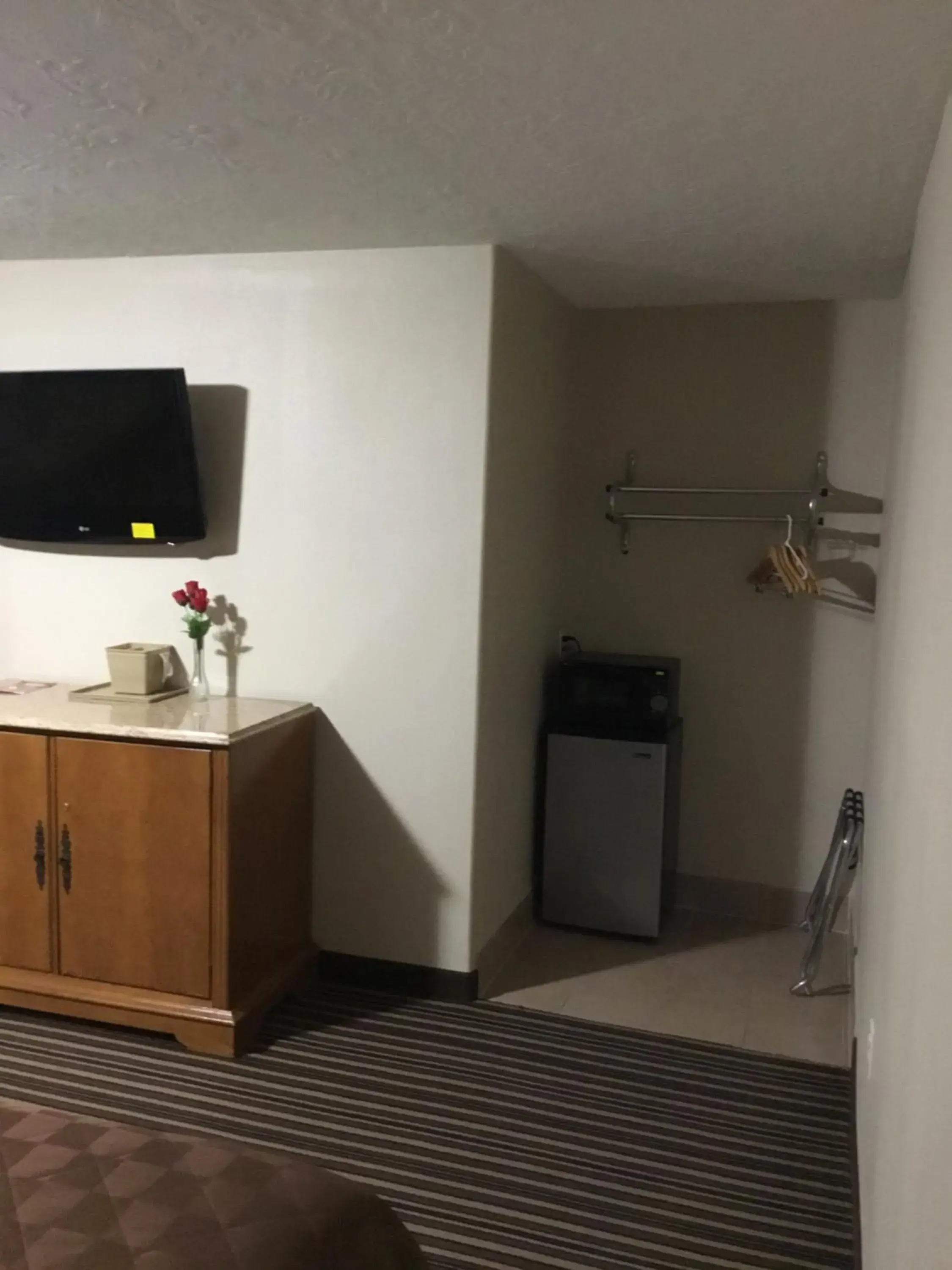 Executive Queen Room with Two Queen Beds - Non-Smoking in Executive Inn Snyder Executive Queen Room with Two Queen Beds - Non-Smoking in Executive Inn Snyder