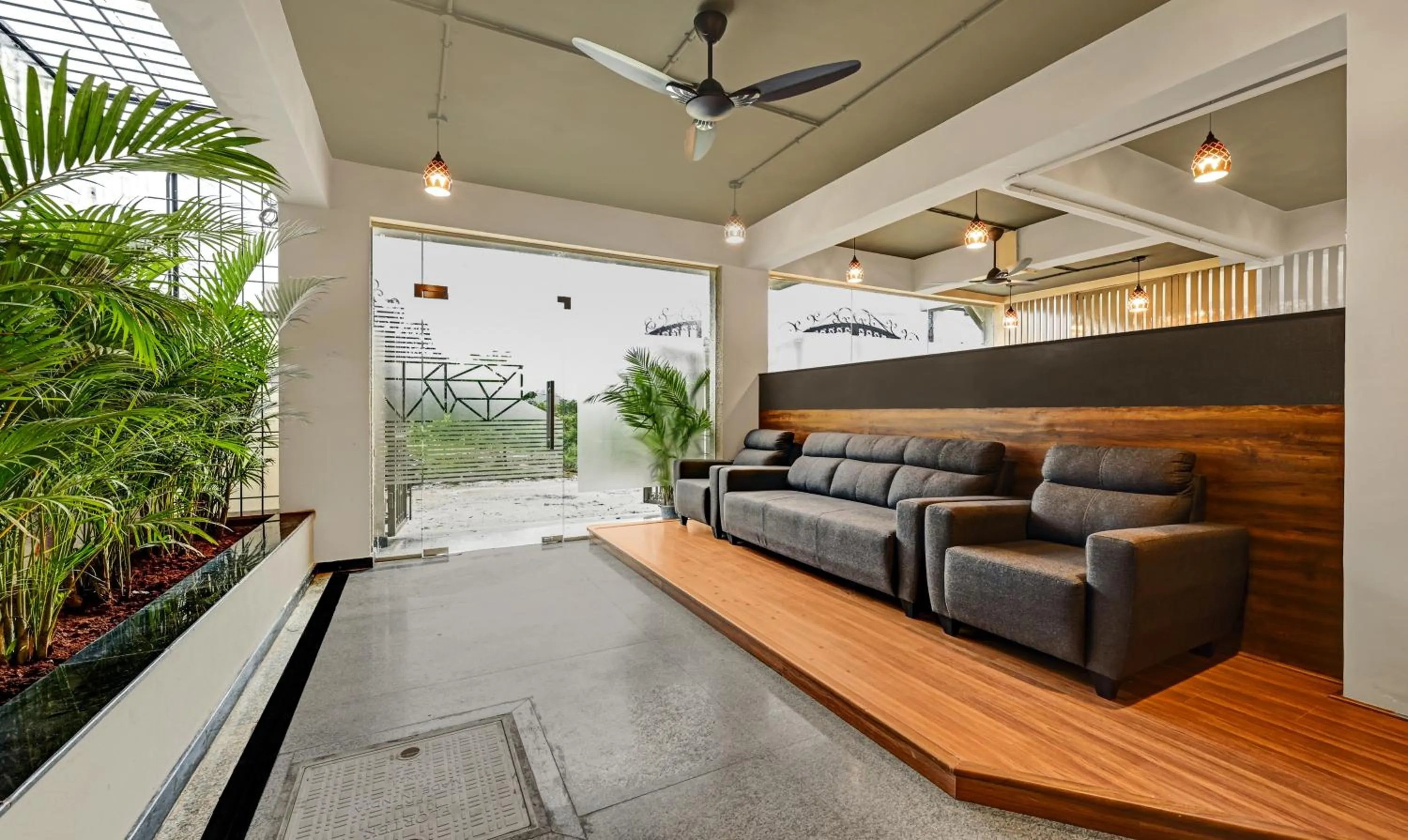 Seating area in Treebo Worldtree Manyata Thanisandra