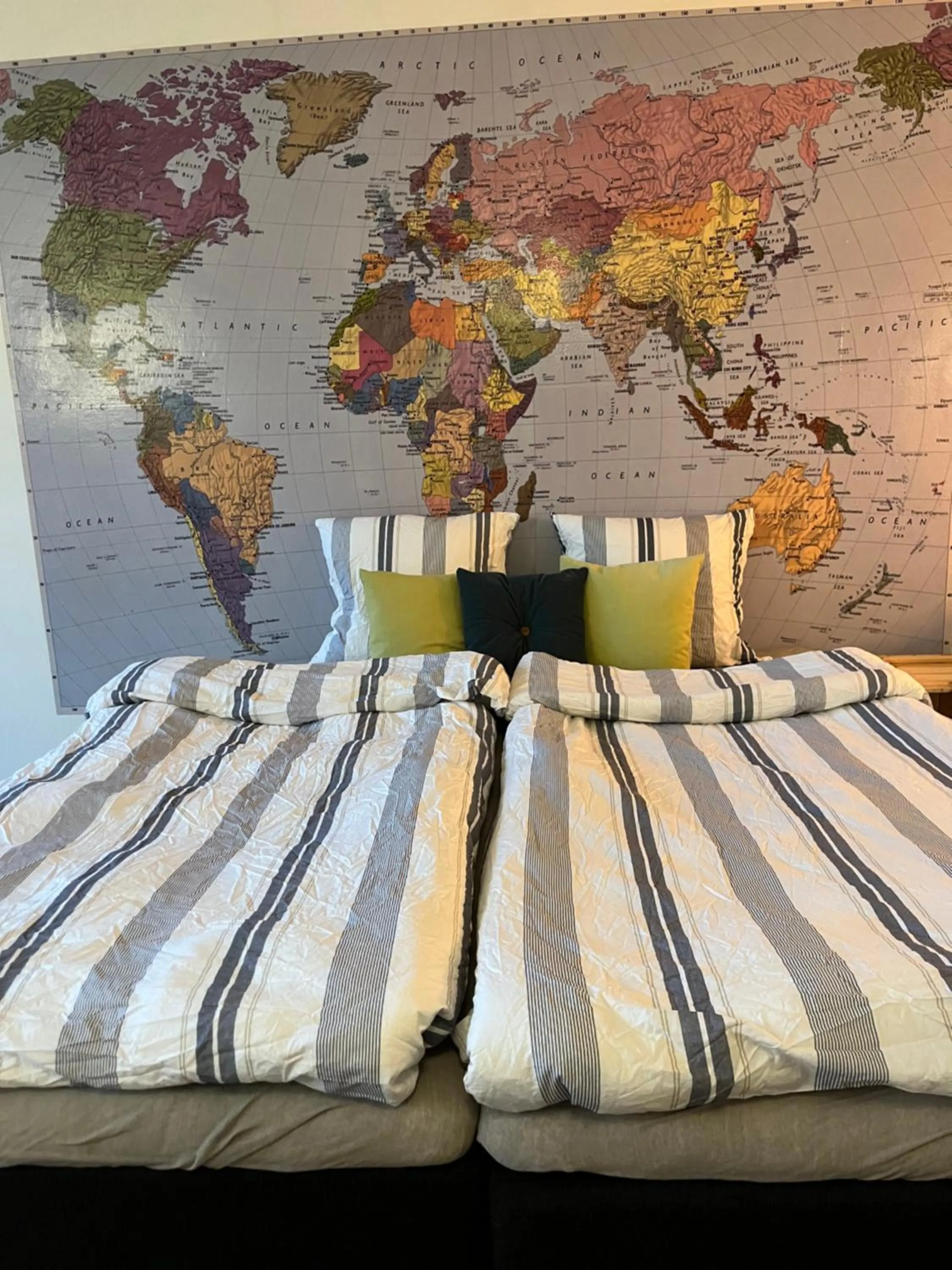 Bed in Room 5 - Hawkraft kulturhotel