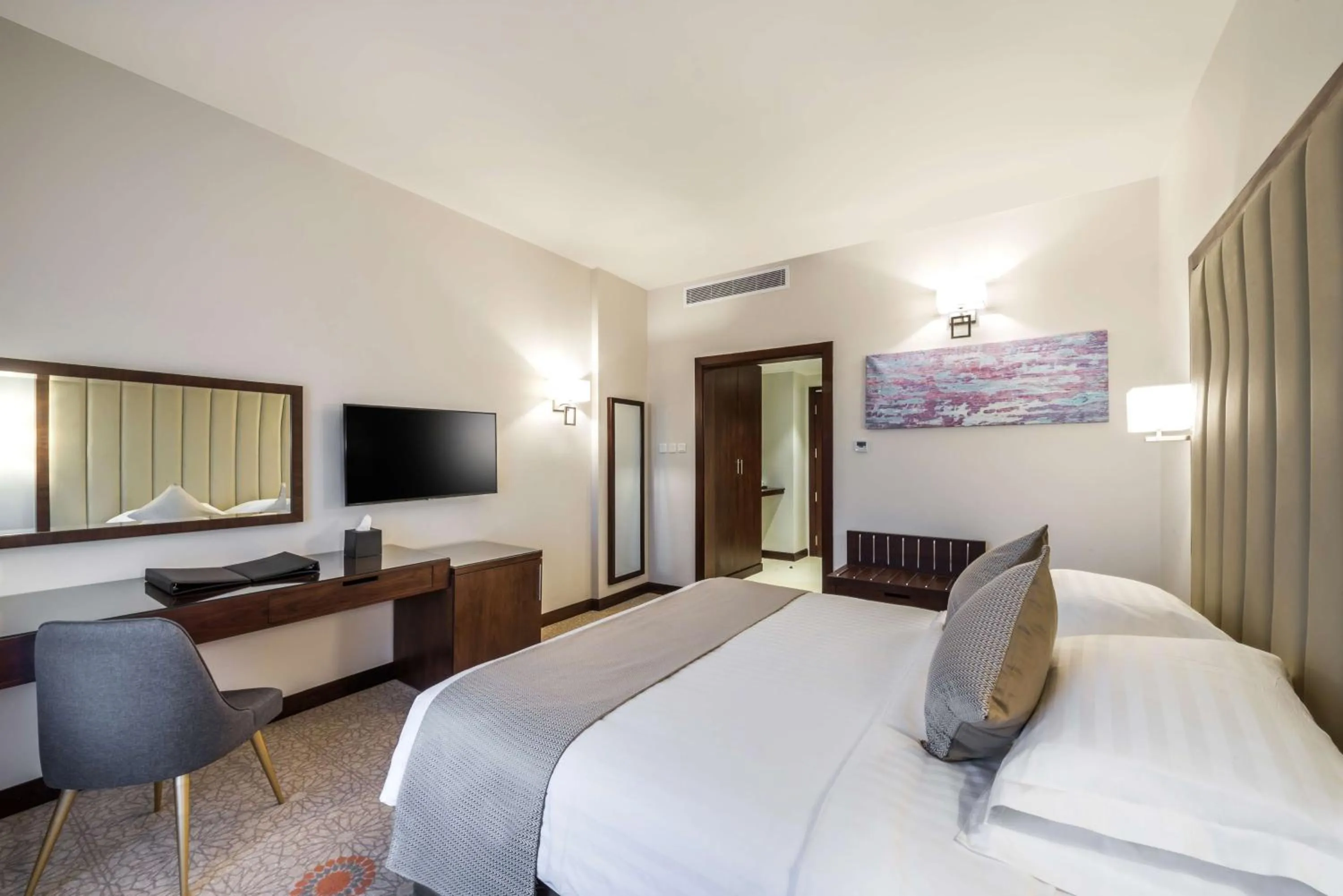 Bedroom, Bed in Best Western Plus Al Qurayyat City Center