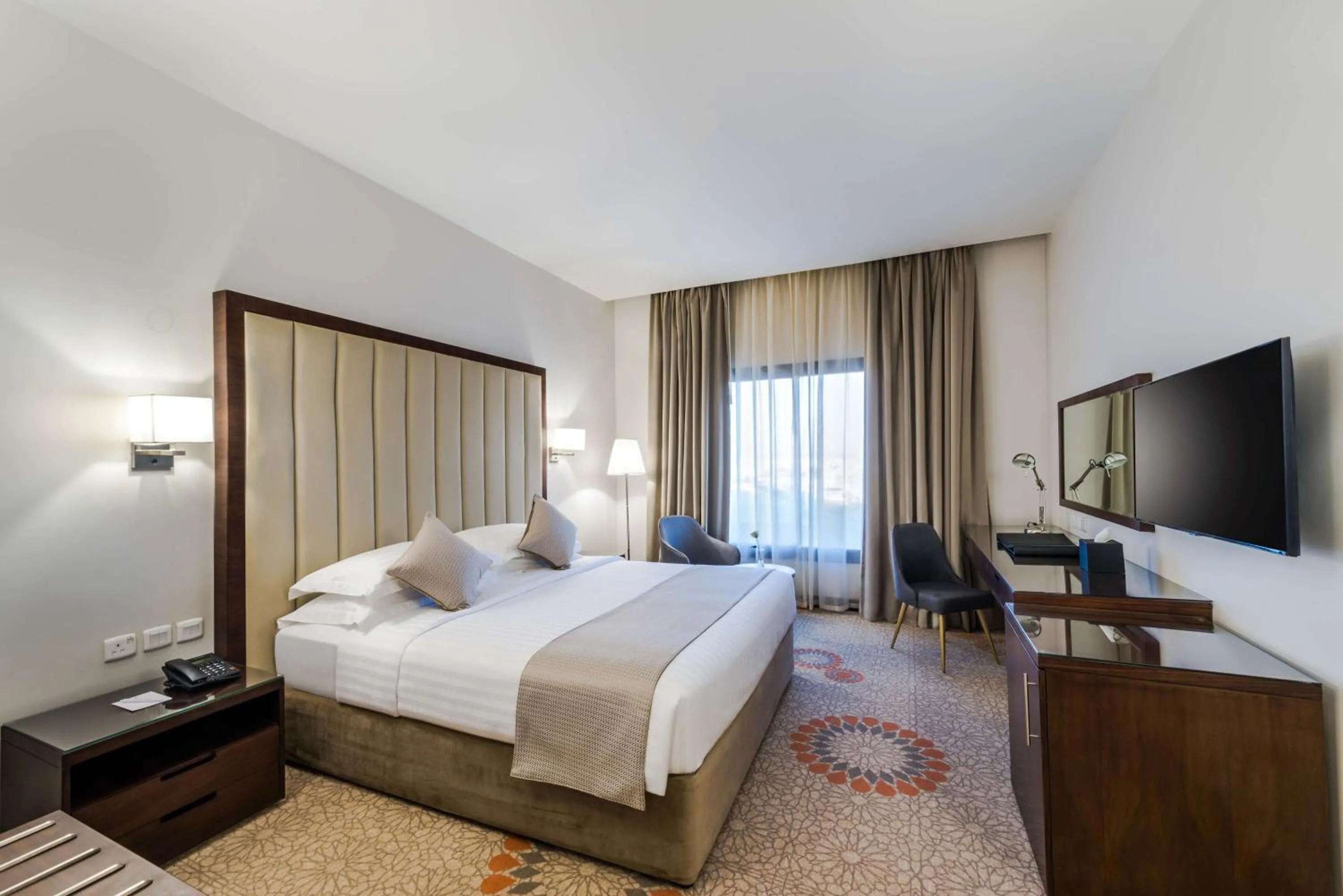 Bedroom, Bed in Best Western Plus Al Qurayyat City Center