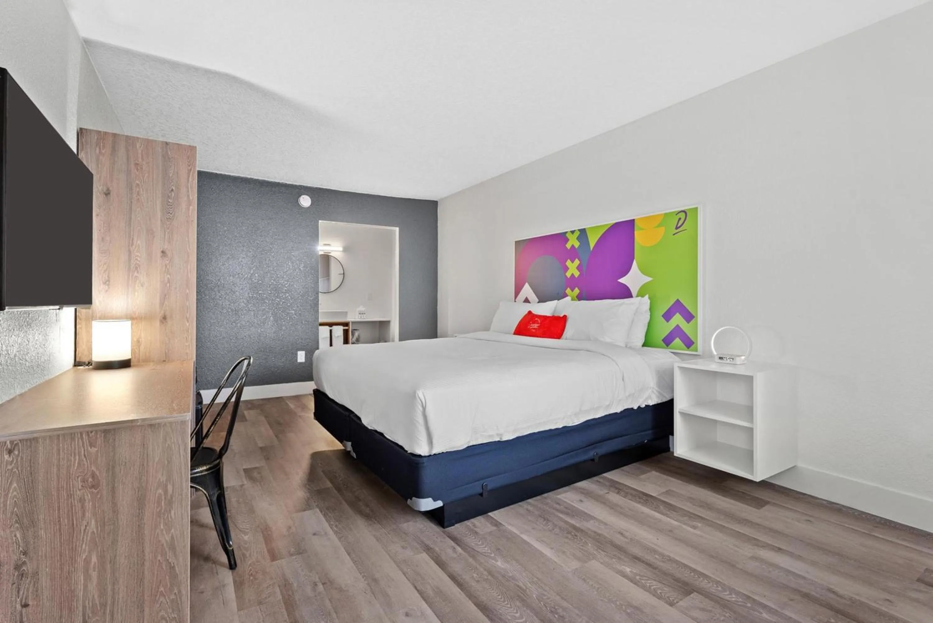 Bed in Baymont by Wyndham Jacksonville Airport