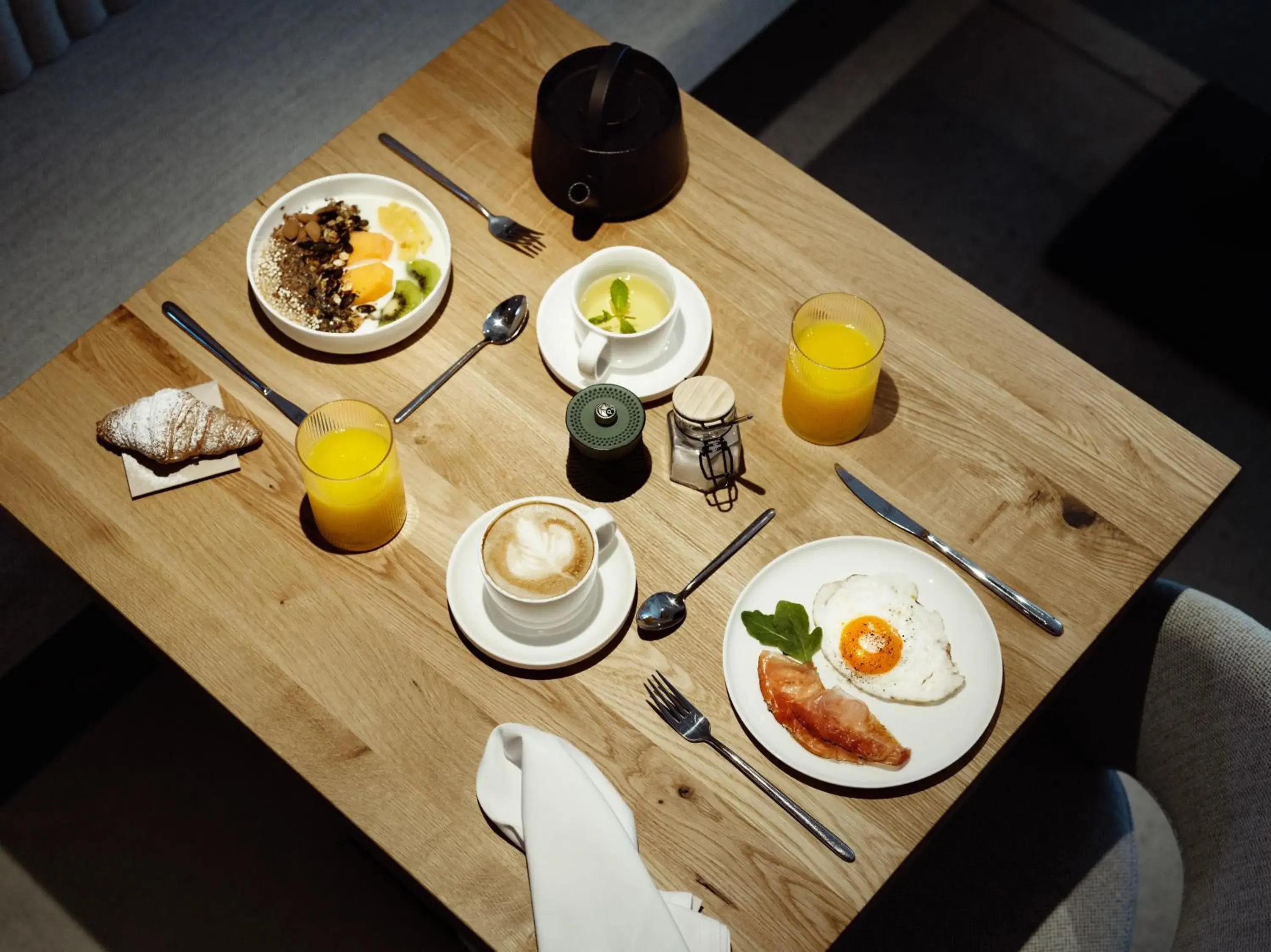 Breakfast in ADLER Historic Guesthouse Breakfast in ADLER Historic Guesthouse