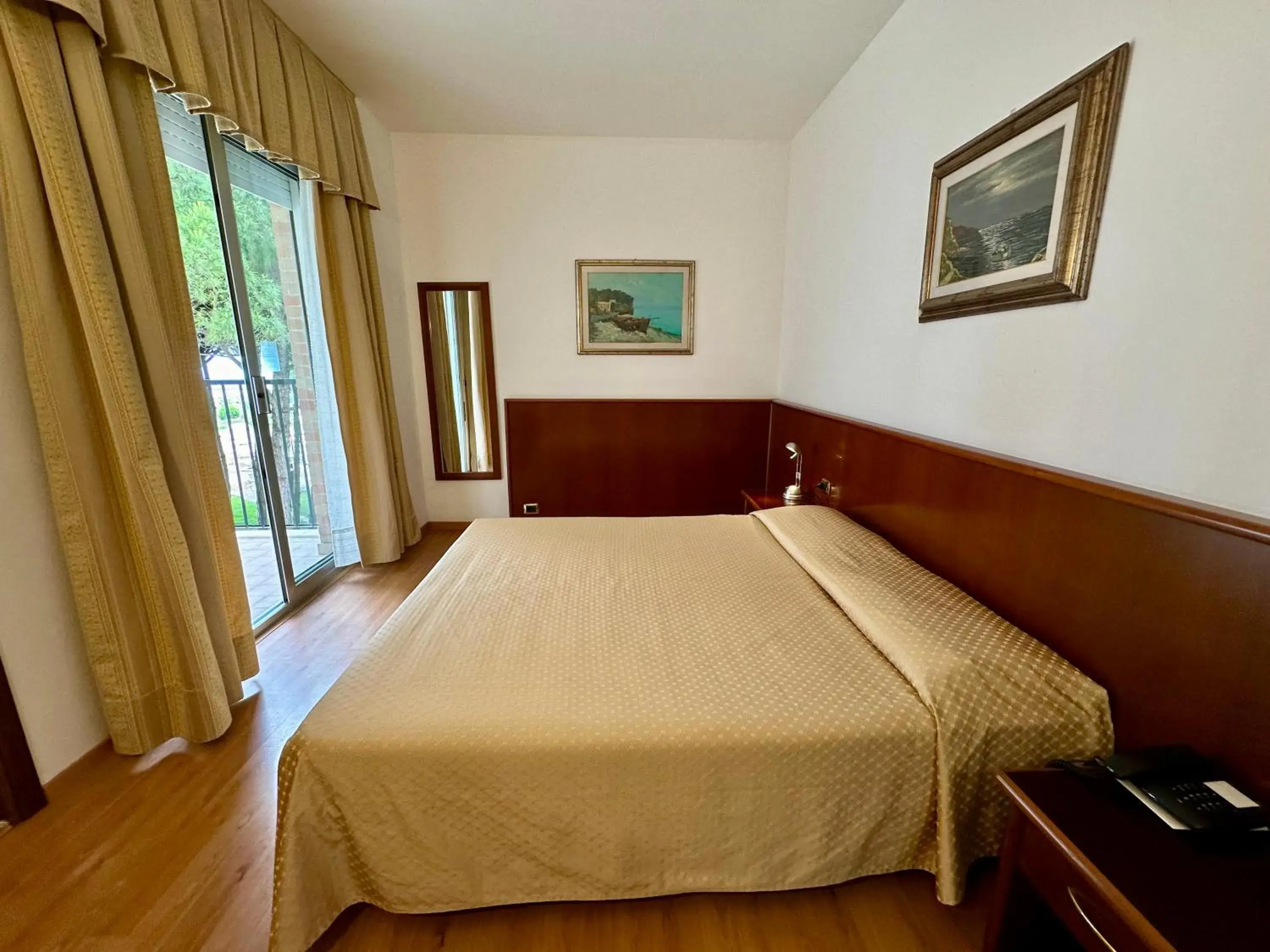 Economy Double Room in Hotel Beau Rivage Pineta Economy Double Room in Hotel Beau Rivage Pineta