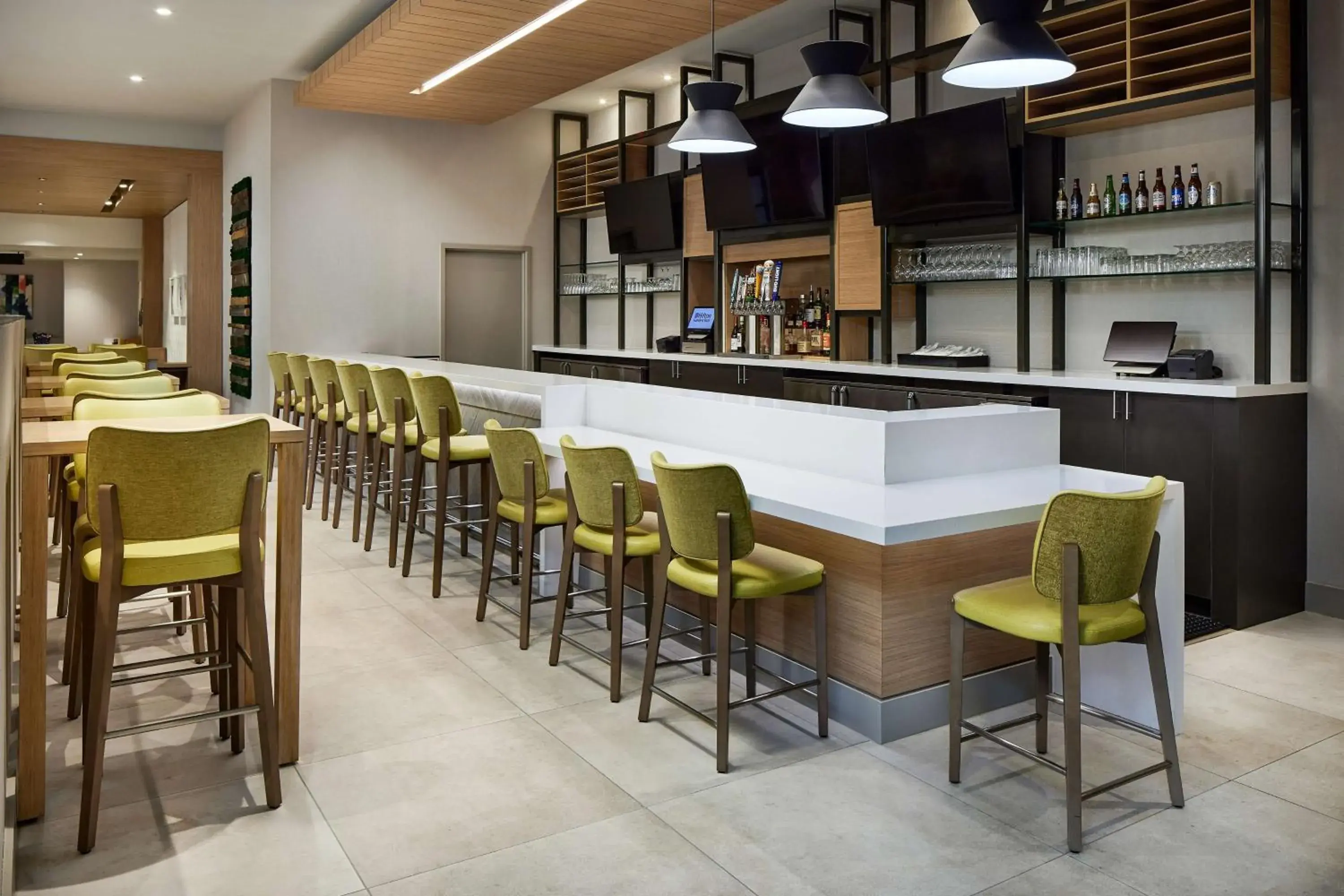 Restaurant/places to eat in Hilton Garden Inn Tewksbury Andover Restaurant/places to eat in Hilton Garden Inn Tewksbury Andover