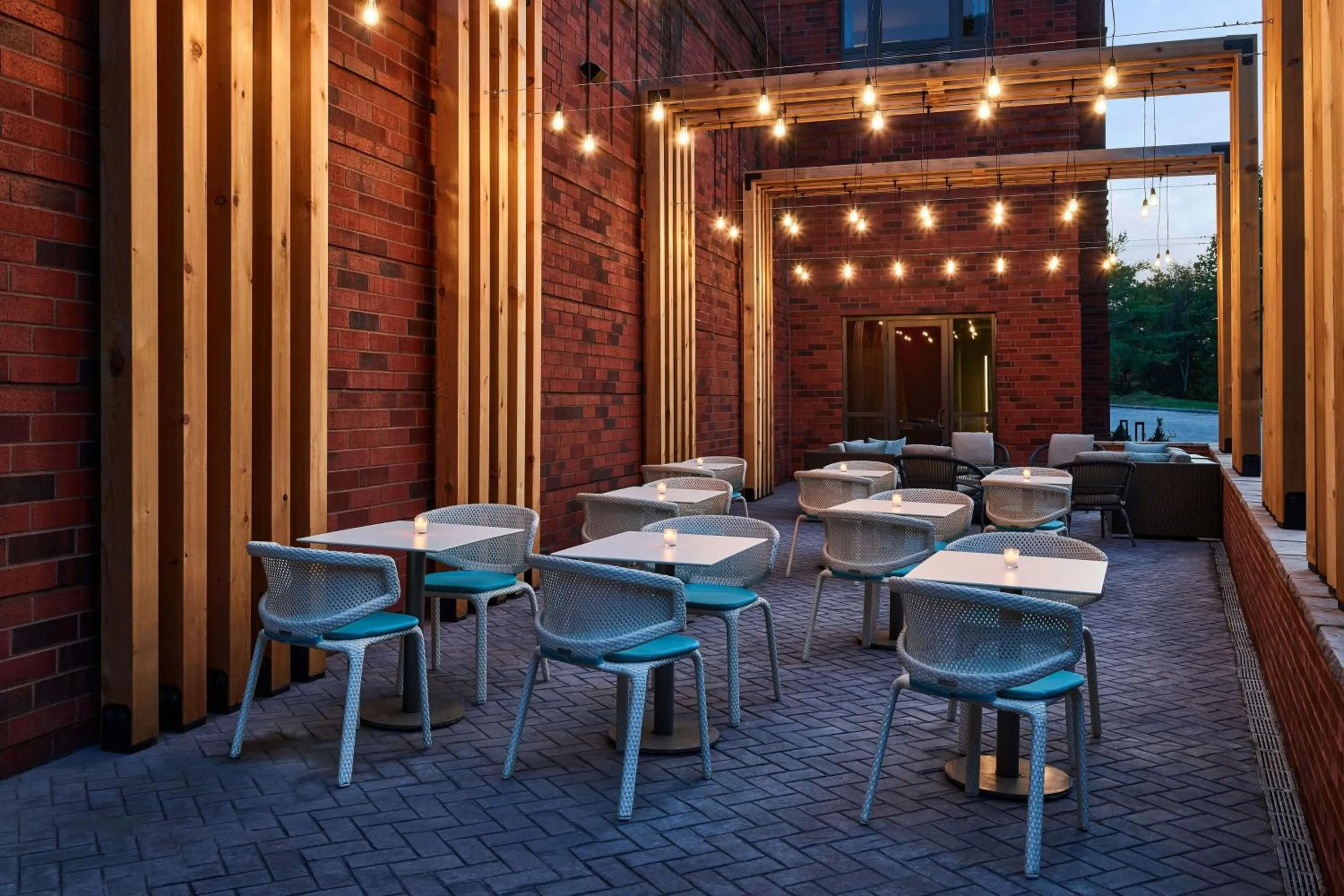 Patio in Hilton Garden Inn Tewksbury Andover