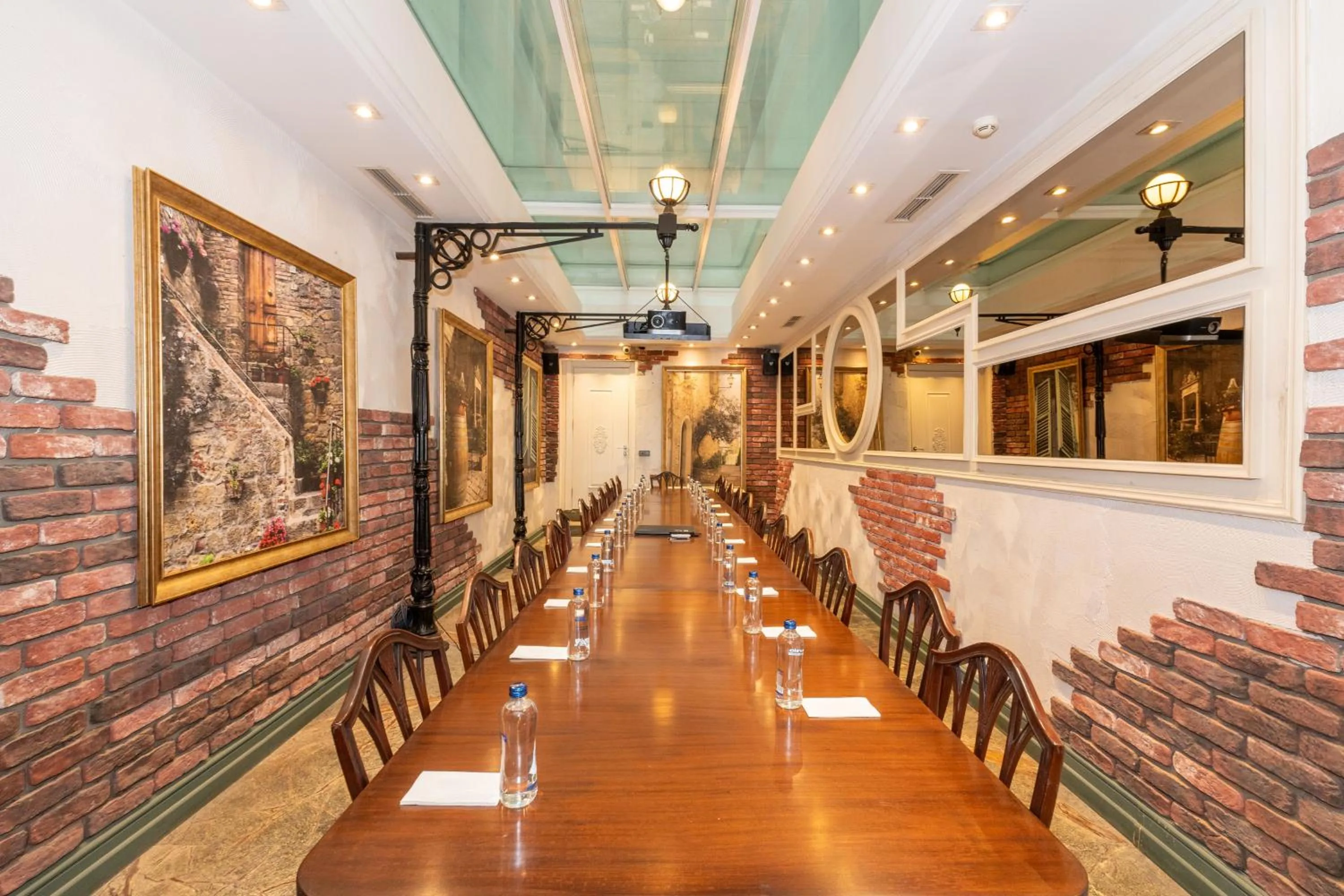 Pera Tulip Hotel & Spa