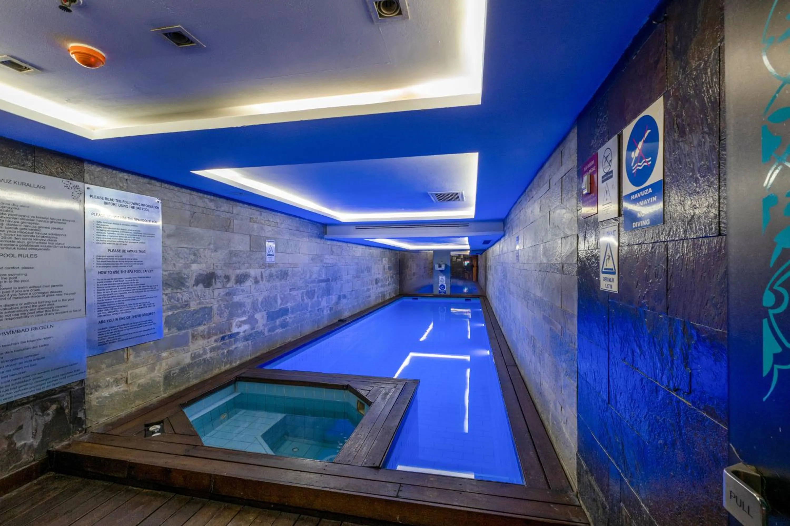 Swimming pool in Pera Tulip Hotel & Spa