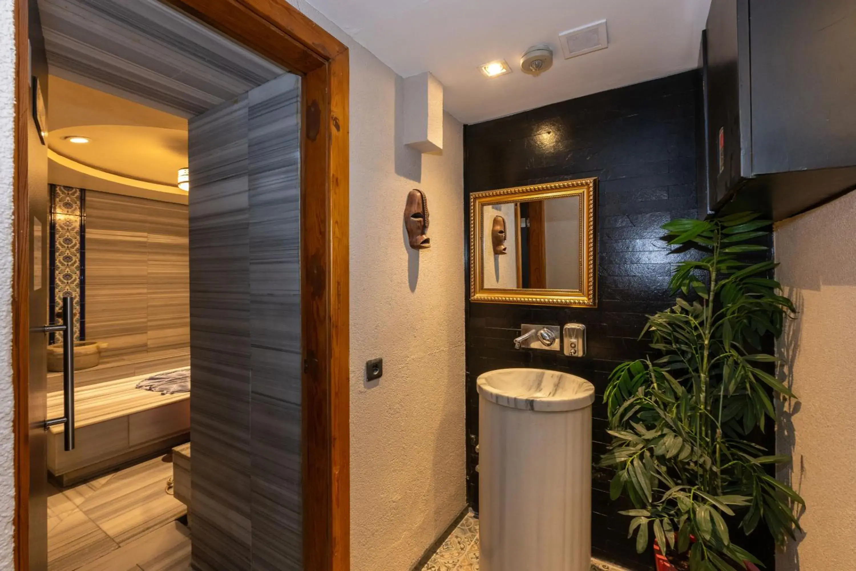 Swimming pool in Pera Tulip Hotel & Spa Swimming pool in Pera Tulip Hotel & Spa