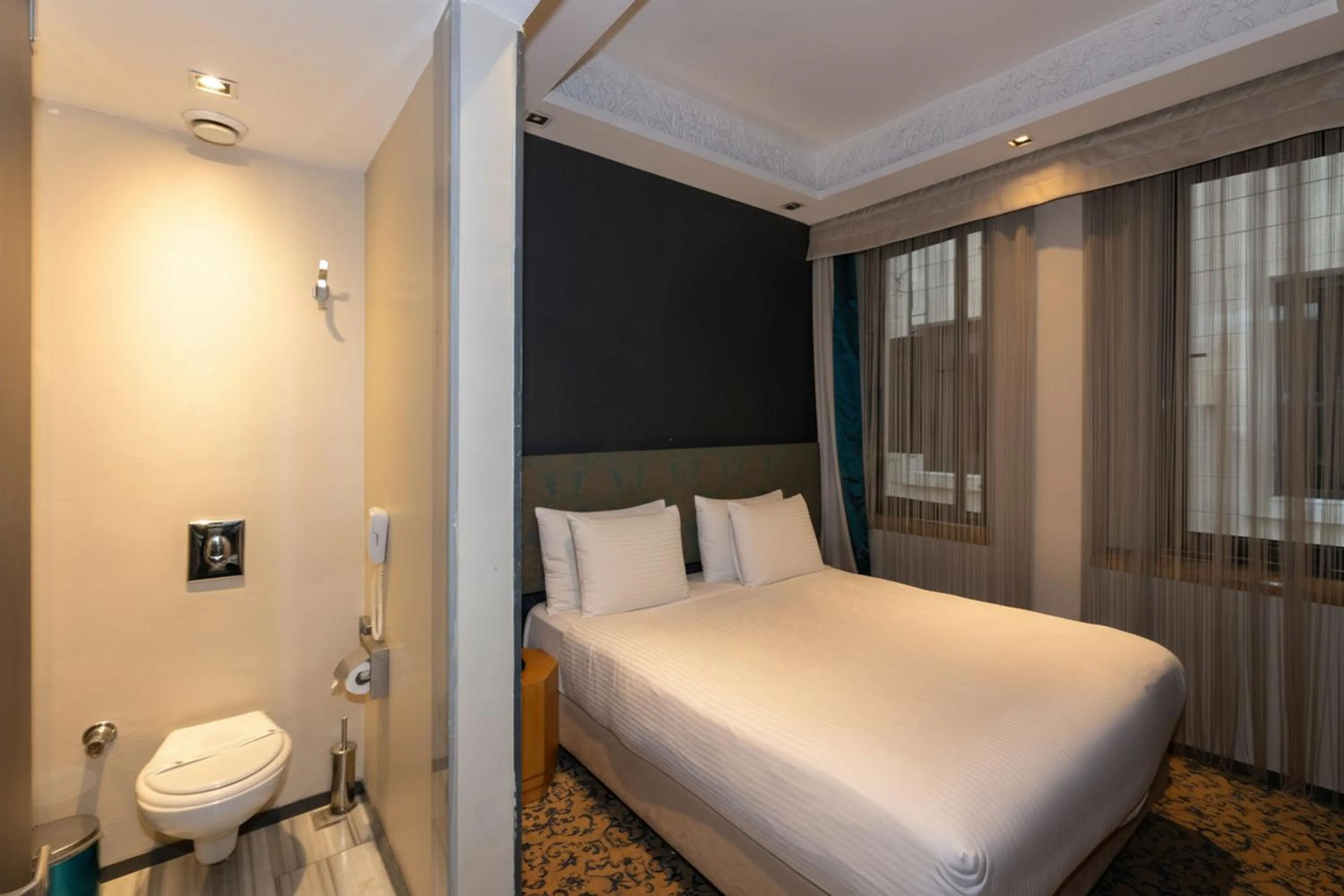 Bed in Pera Tulip Hotel & Spa