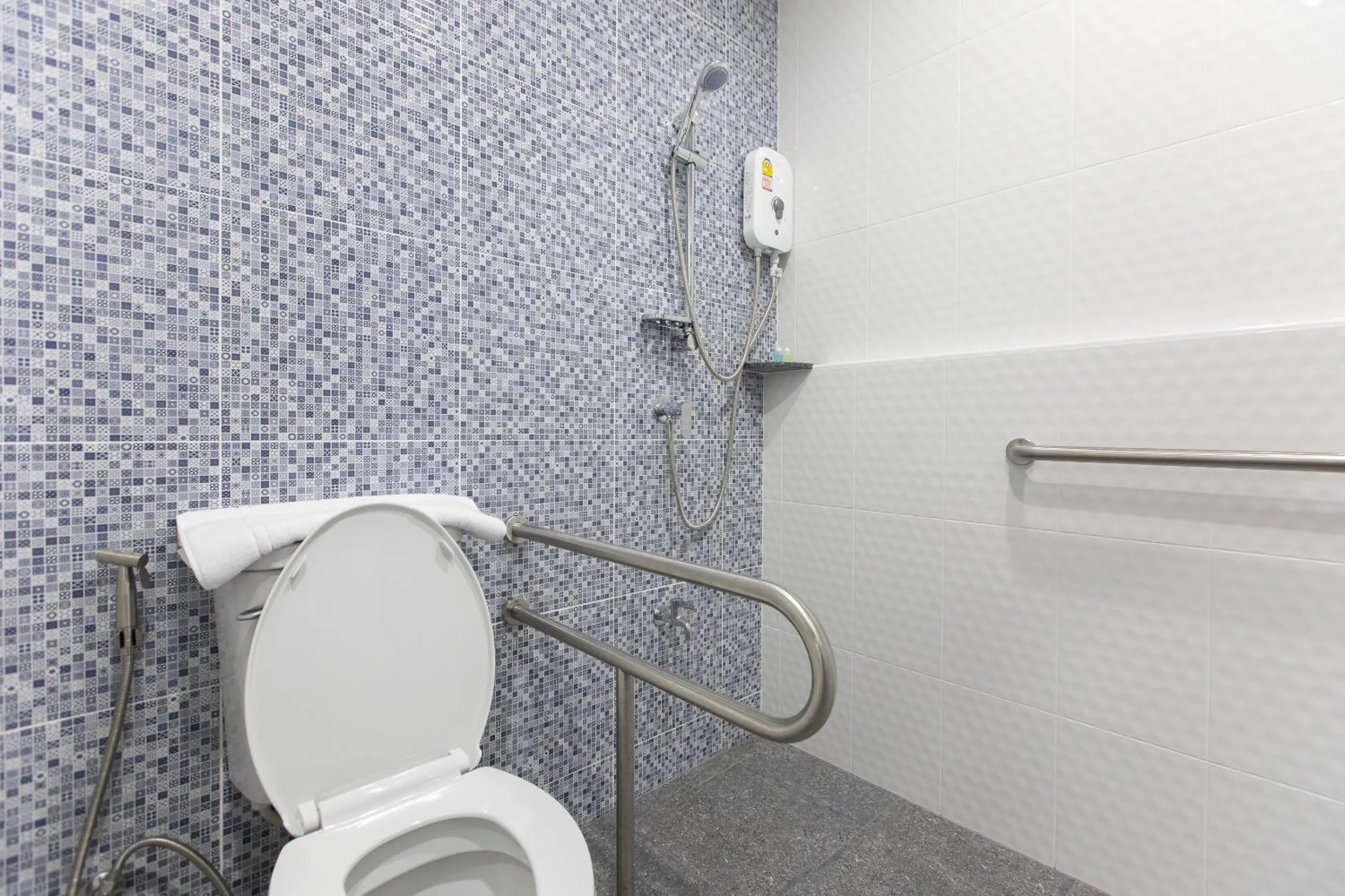 Bathroom in Green Hotel Phuket