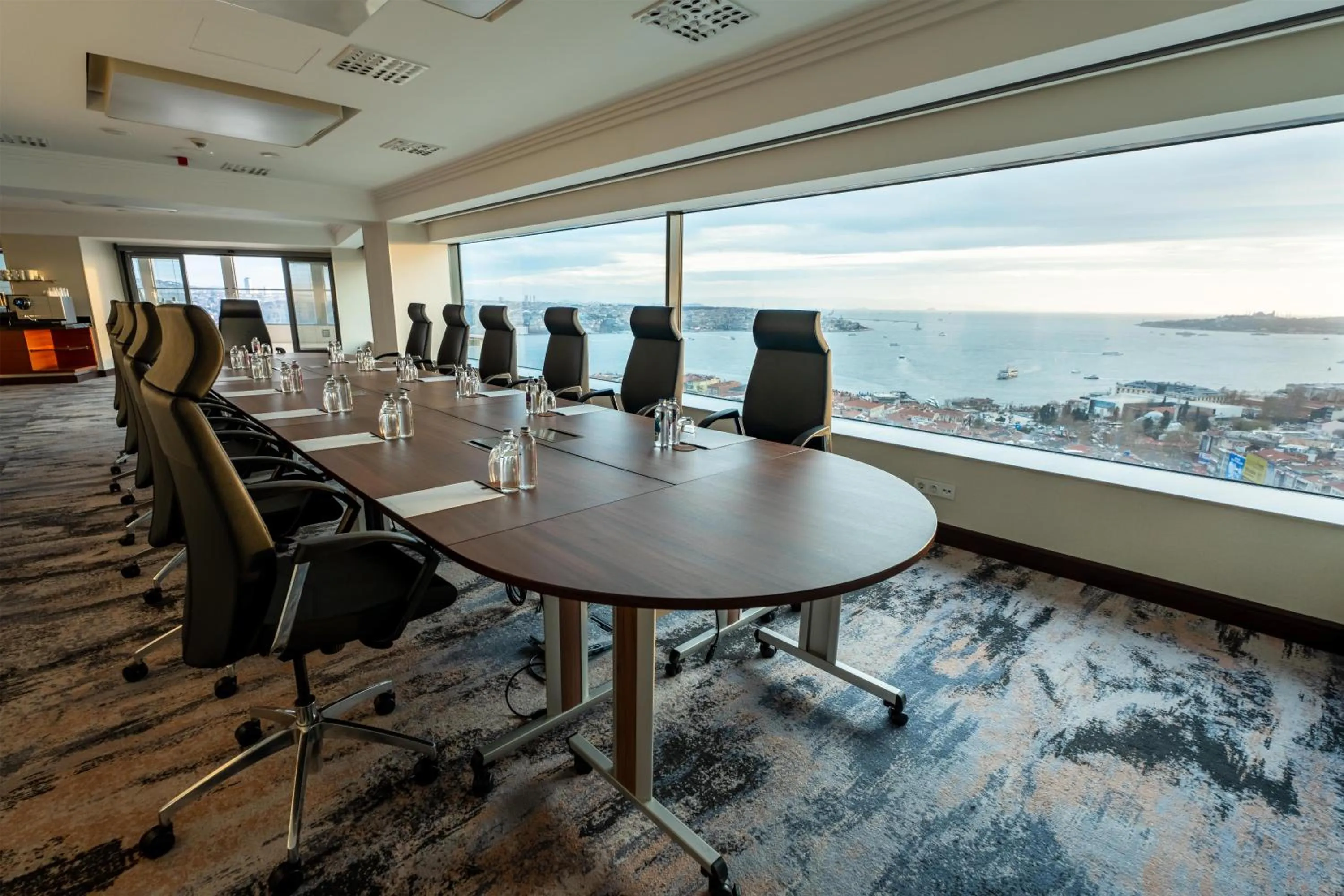 Meeting/conference room in Conrad Istanbul Bosphorus