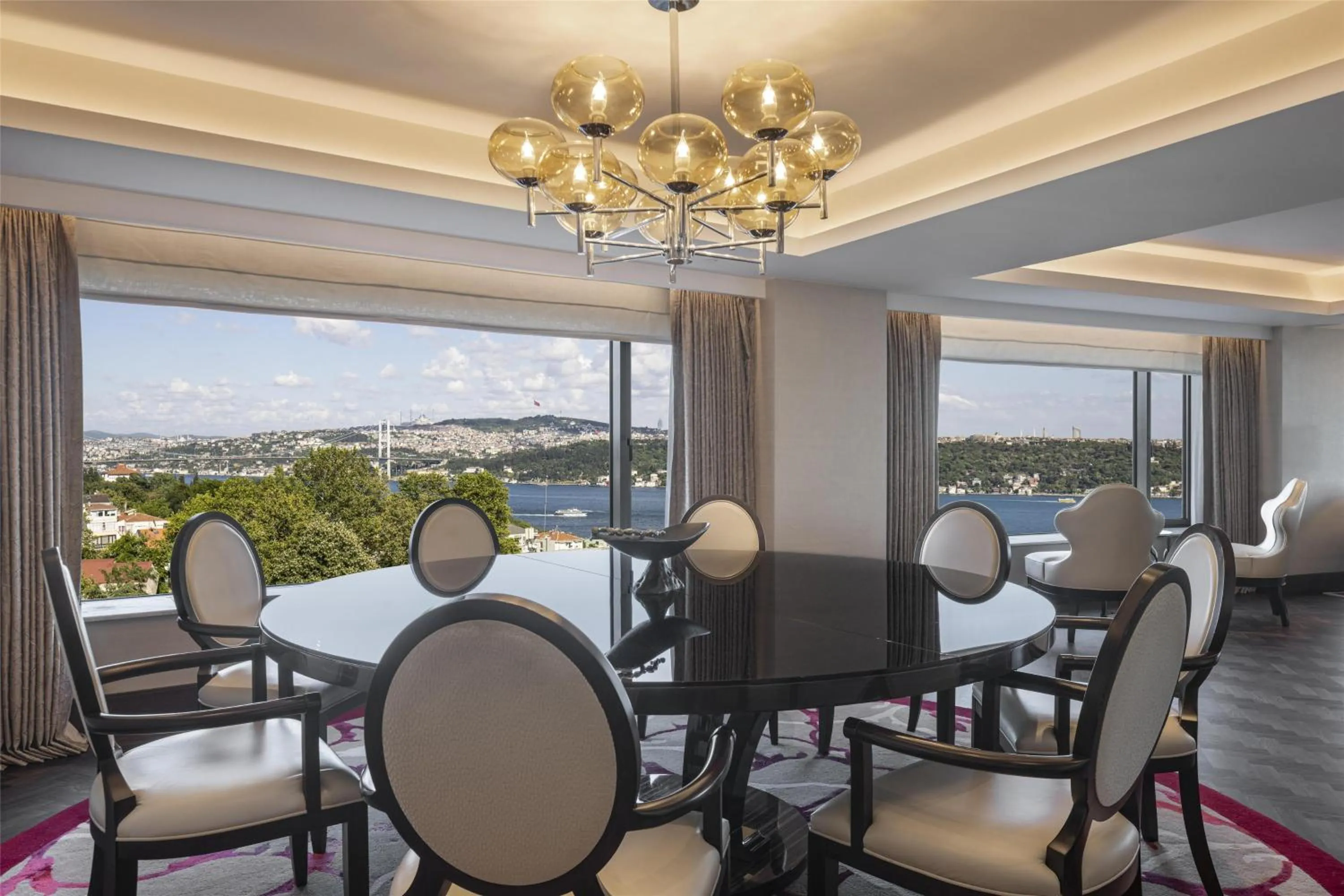 Living room in Conrad Istanbul Bosphorus