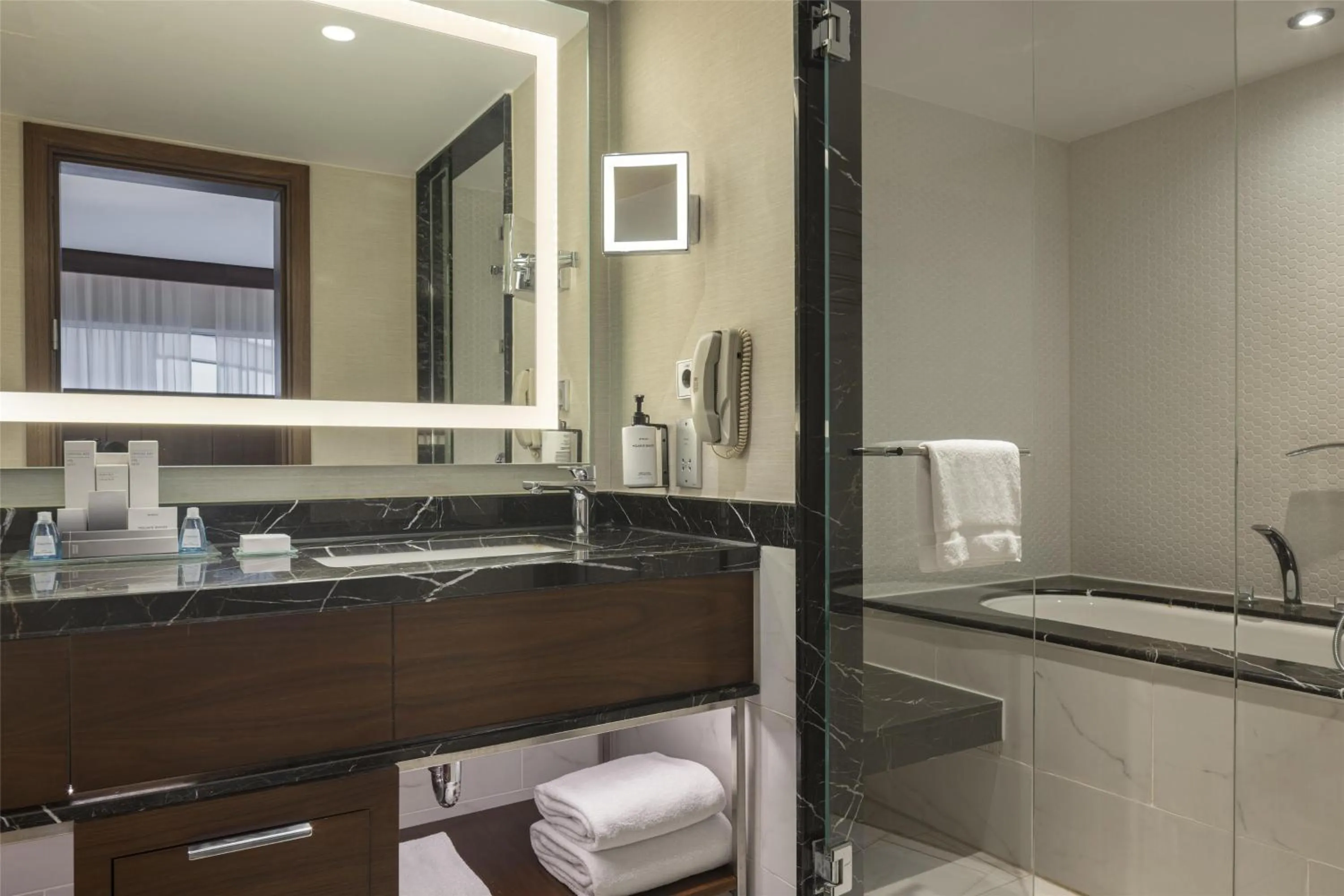 Bathroom in Conrad Istanbul Bosphorus